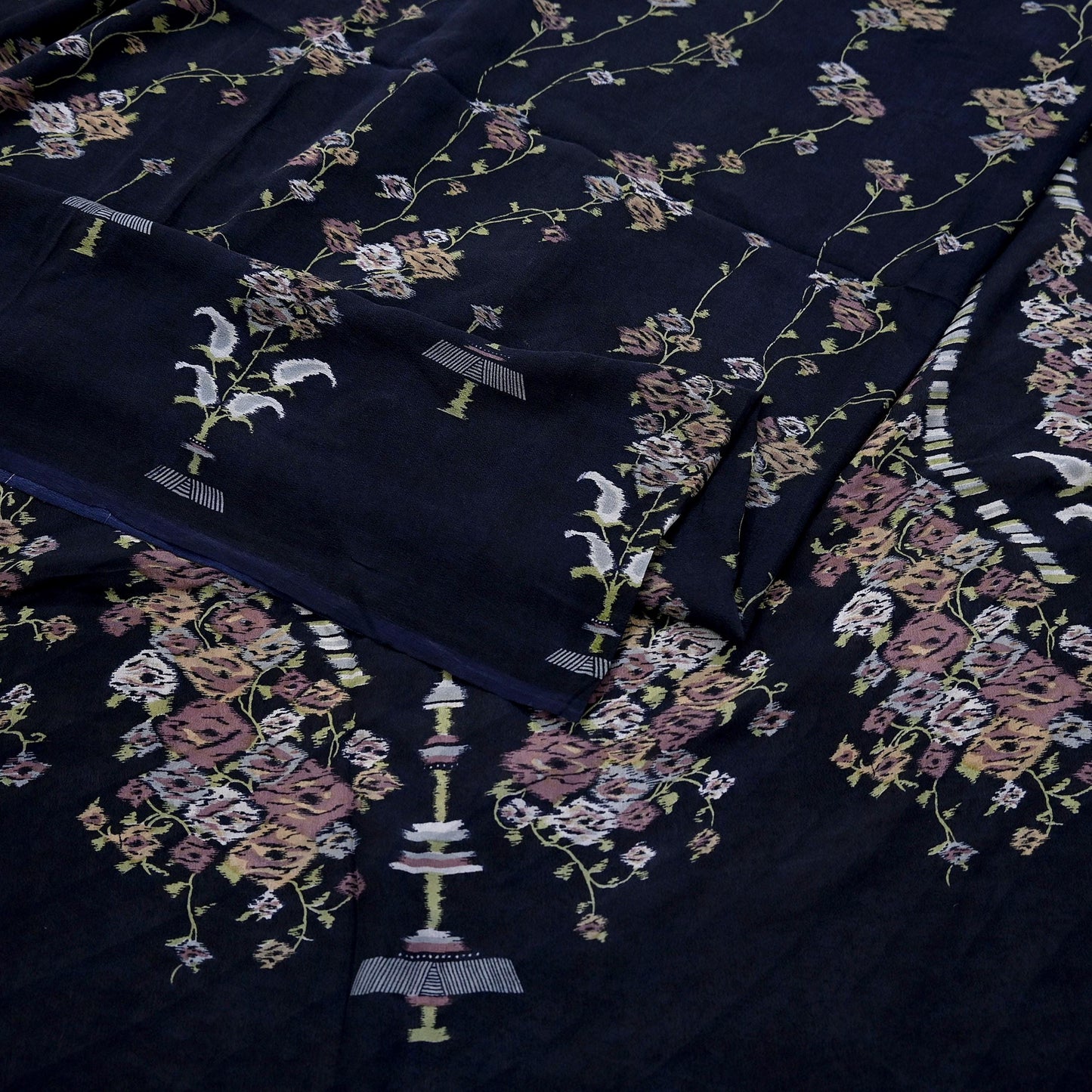 Indian Vintage Sari Gray & Blue Pure Silk Printed Saree 5yd Craft Fabric Sewing Floral Soft Dress Making Wrap used Quilting Crafting Upcycle