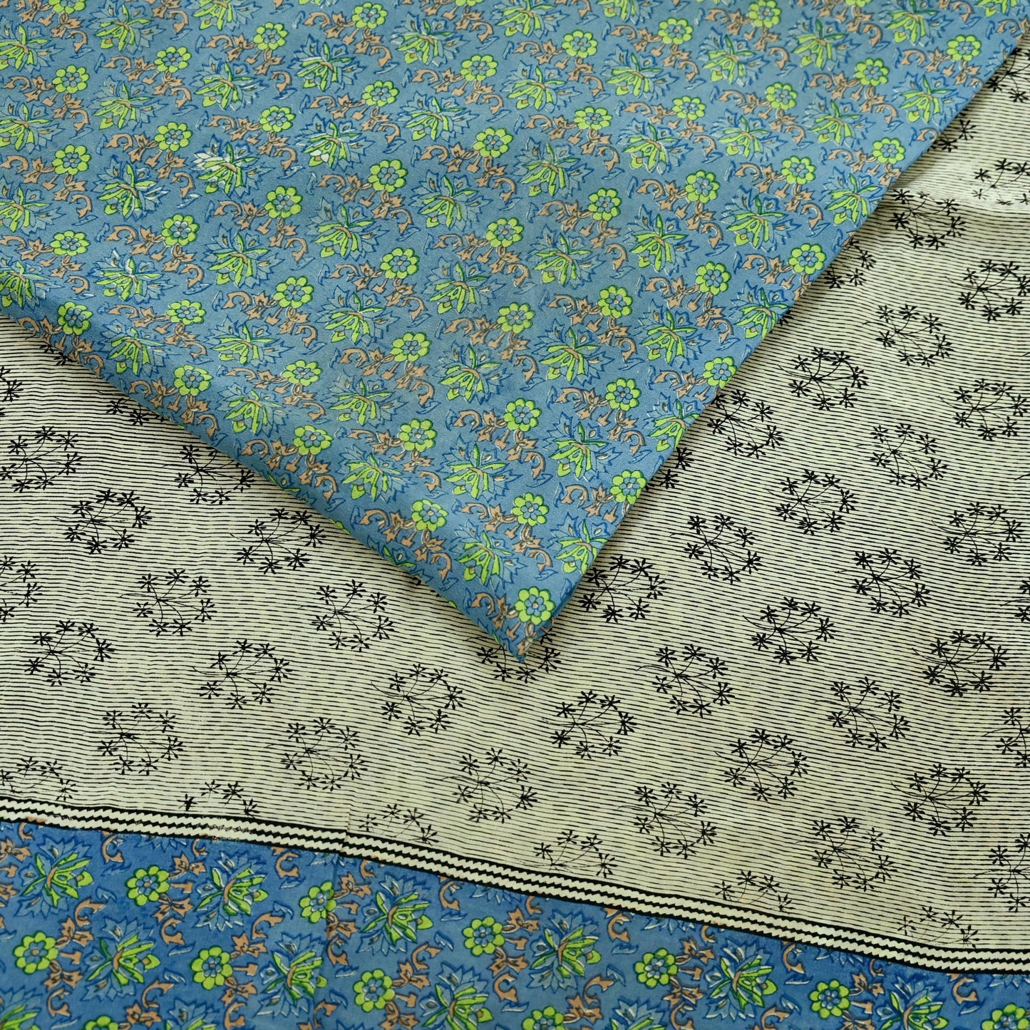 Indian Vintage Sari Ivory & Blue Pure Crepe Silk Printed Sarees 5yard Sewing Floral Soft Craft Fabric Wrap