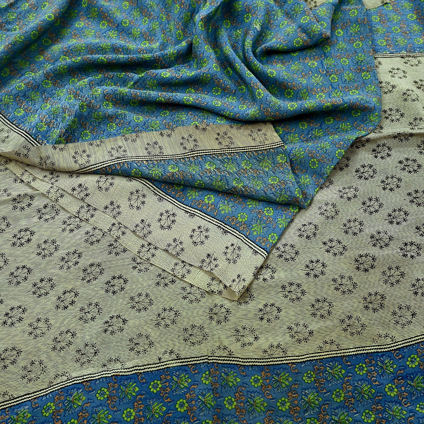 Indian Vintage Sari Ivory & Blue Pure Crepe Silk Printed Sarees 5yard Sewing Floral Soft Craft Fabric Wrap