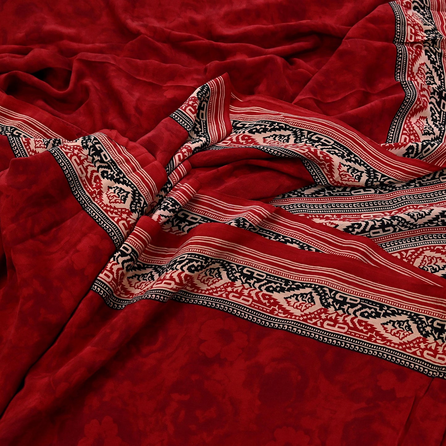 Indian Vintage Sari Maroon Pure Crepe Silk Block Printed Saree 5yard Sewing Quilting Floral Soft Craft Fabric Wrap