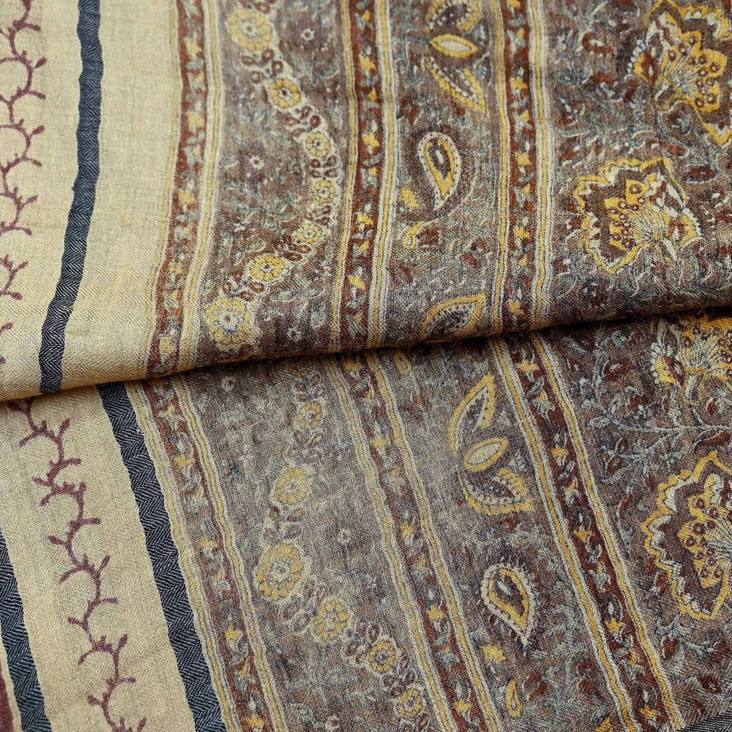 Vintage Beige & Brown Long Stole Pure Woolen Scarf Printed Dupatta Infinity Scarves Sarong Wrap Veil Woman Hijab Shawl Fabric