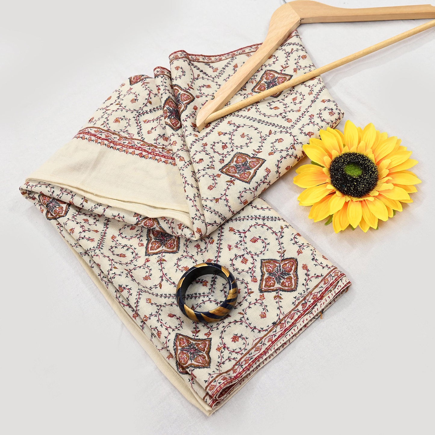 Indian Vintage Ivory Shawl Pure Woolen Handmade Suzani Long Throw Stole Warm Stole Paisley Design Soft Soft Cozy