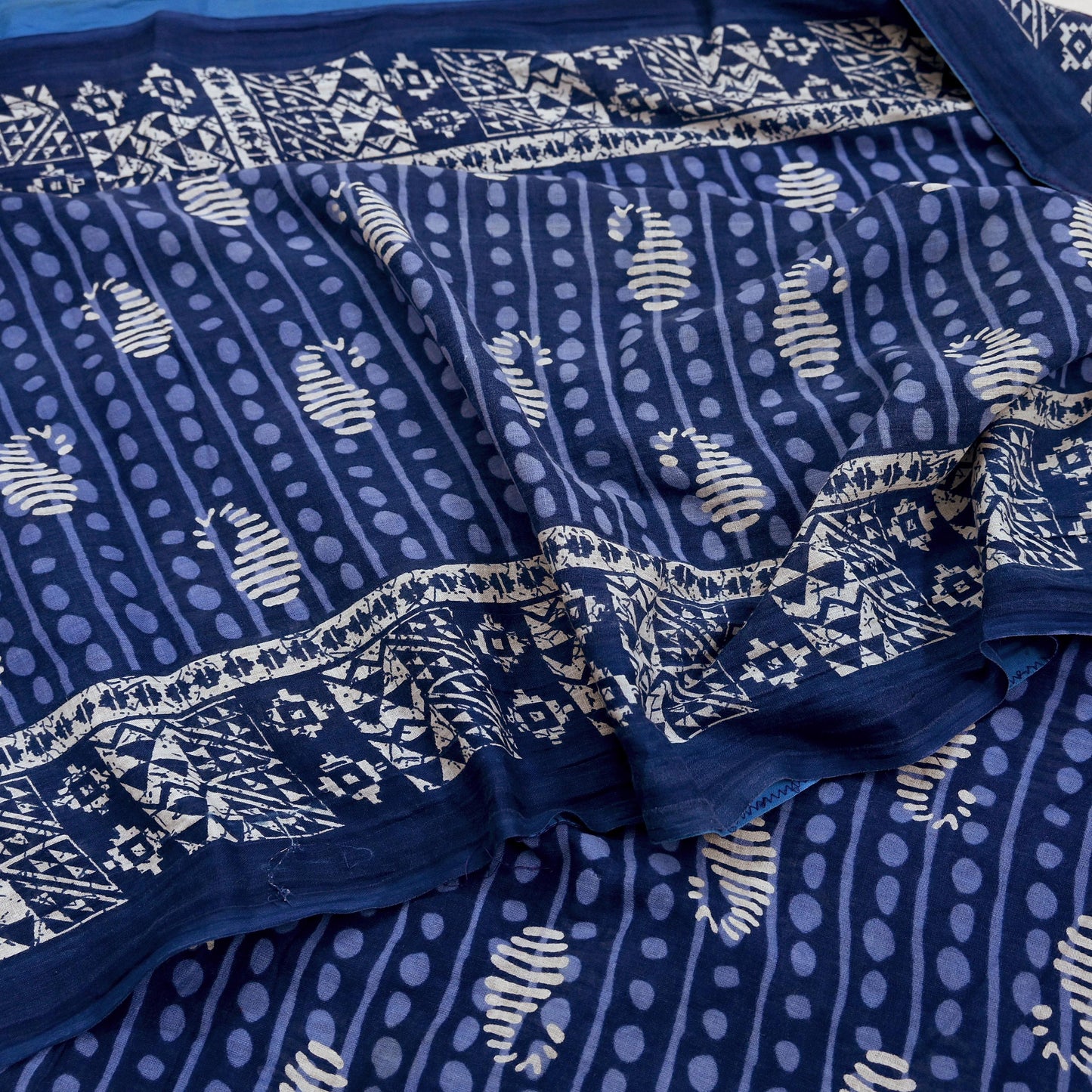 Indian Vintage Sari White & Blue Printed 100% Pure Cotton Sarees Craft Fabric 5Yd Sewing Sarong Wrap Boho Floral Quilting Crafting