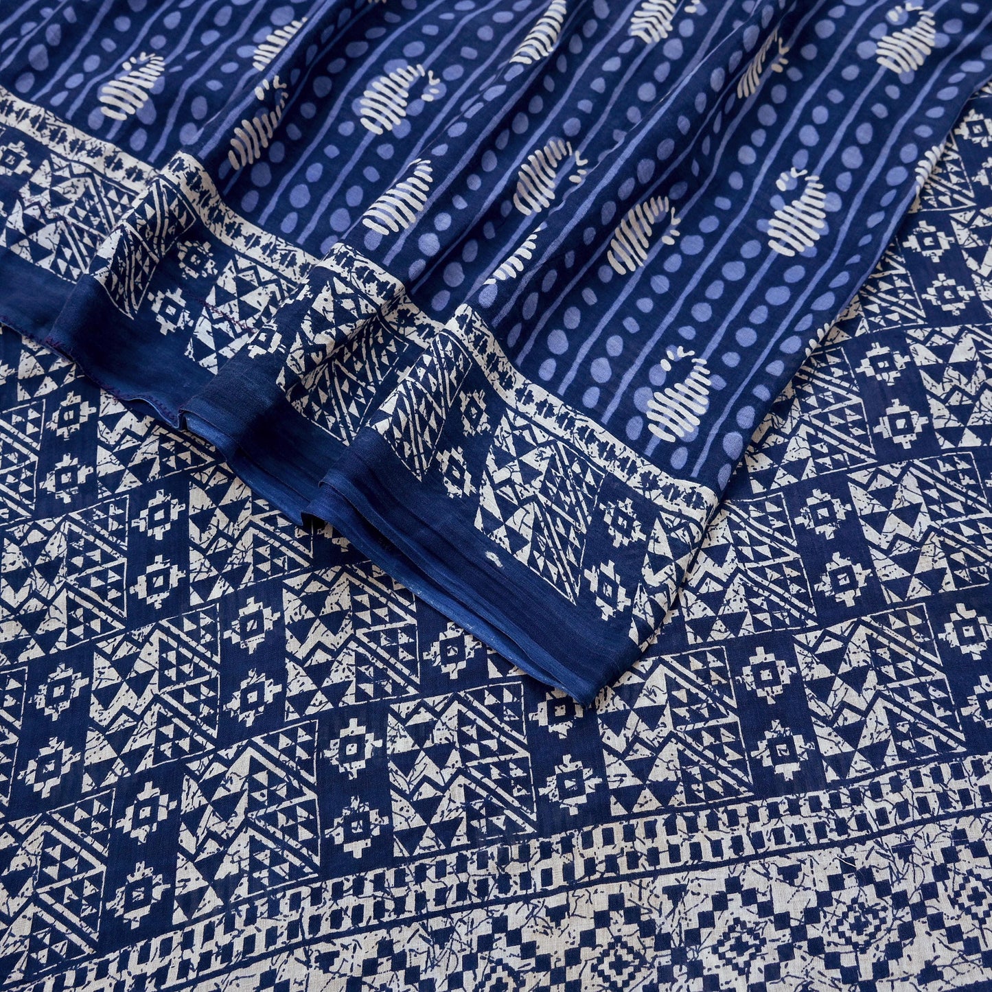 Indian Vintage Sari White & Blue Printed 100% Pure Cotton Sarees Craft Fabric 5Yd Sewing Sarong Wrap Boho Floral Quilting Crafting