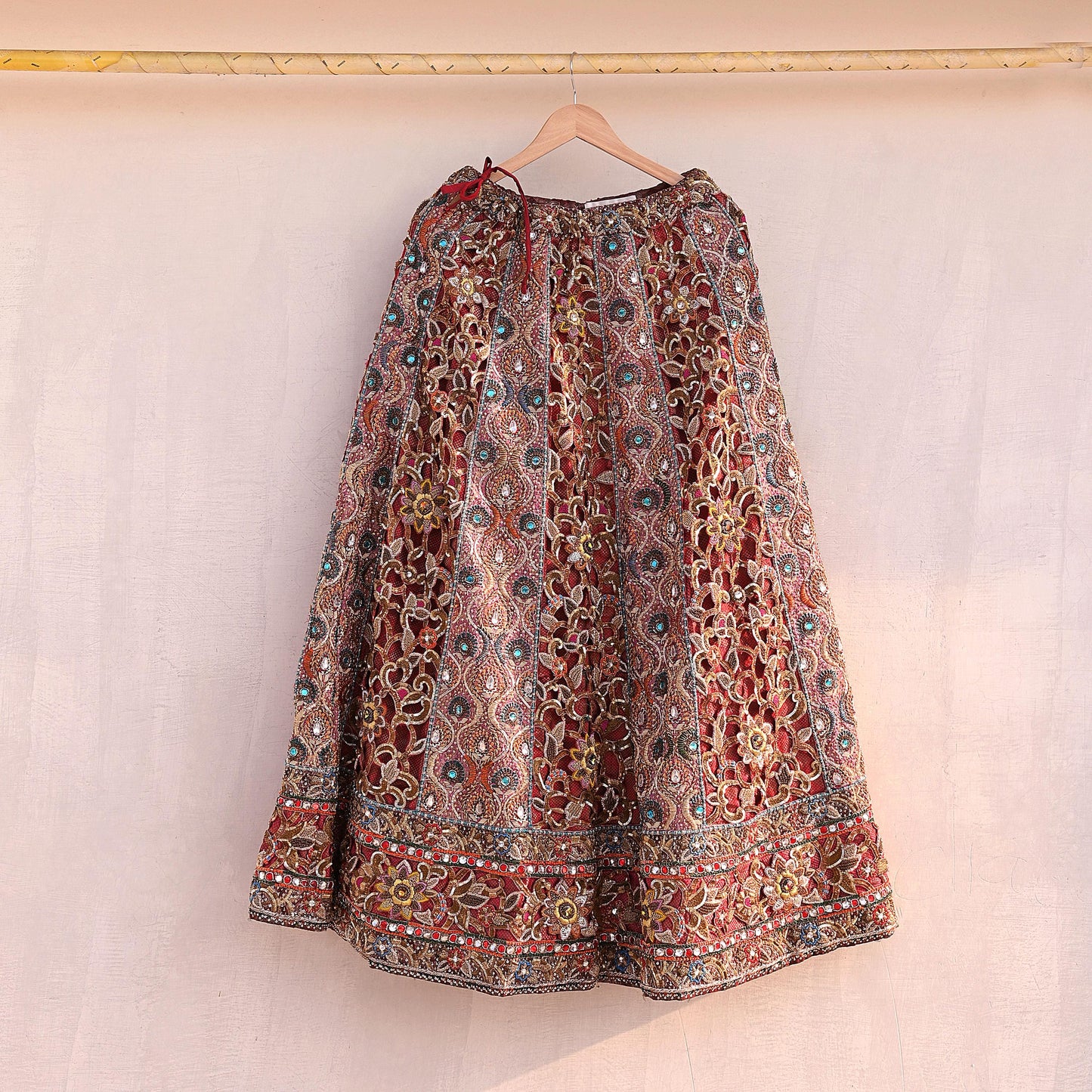 Indian Pre-Owned Heavy Wedding Red Pure Satin Silk Hand Embroidered Lehenga/Skirt Designer By Manish Malhotra Bridal Wear Zardozi/ Dabka