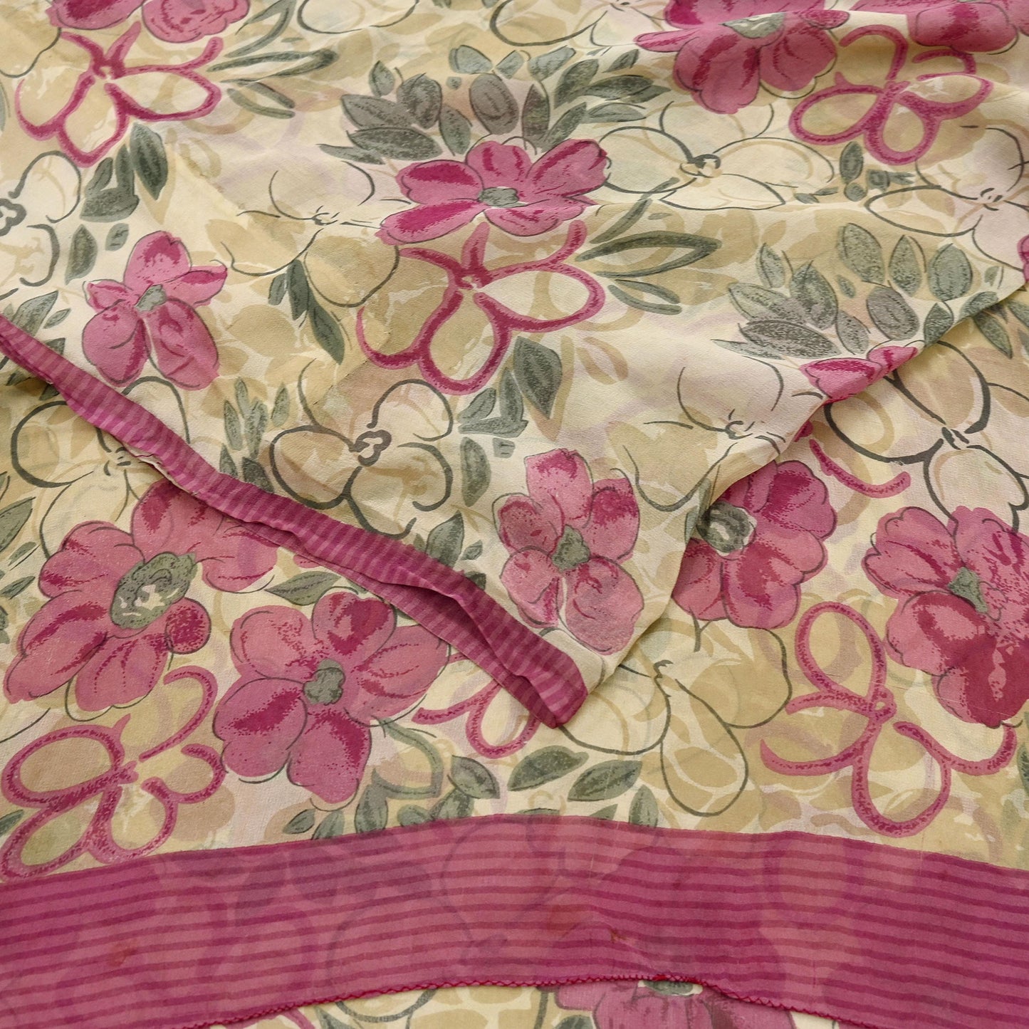 Women Vintage Sari Beige Pure Georgette Silk Digital Printed Saree Craft Fabric Sewing 5Yd Light Dress Making Geometric Crafting Quilting