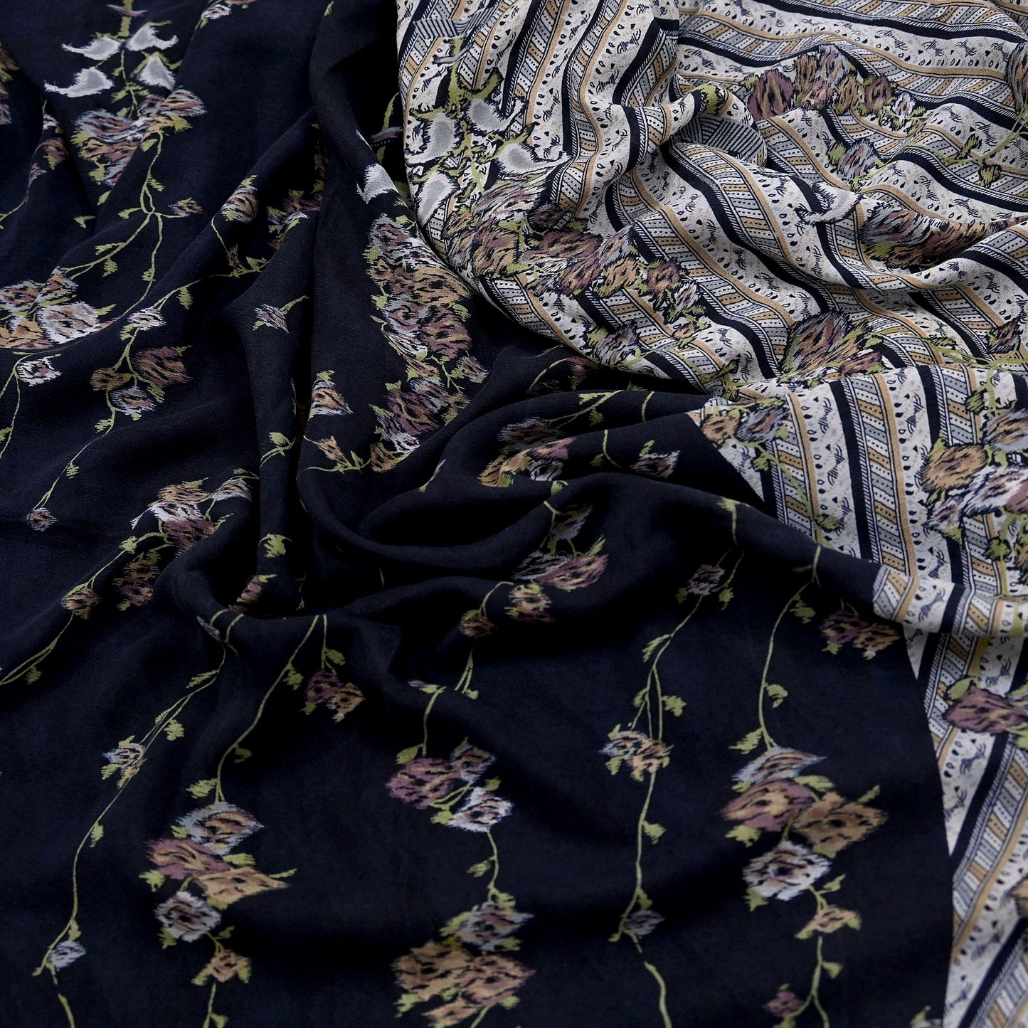 Indian Vintage Sari Gray & Blue Pure Silk Printed Saree 5yd Craft Fabric Sewing Floral Soft Dress Making Wrap used Quilting Crafting Upcycle