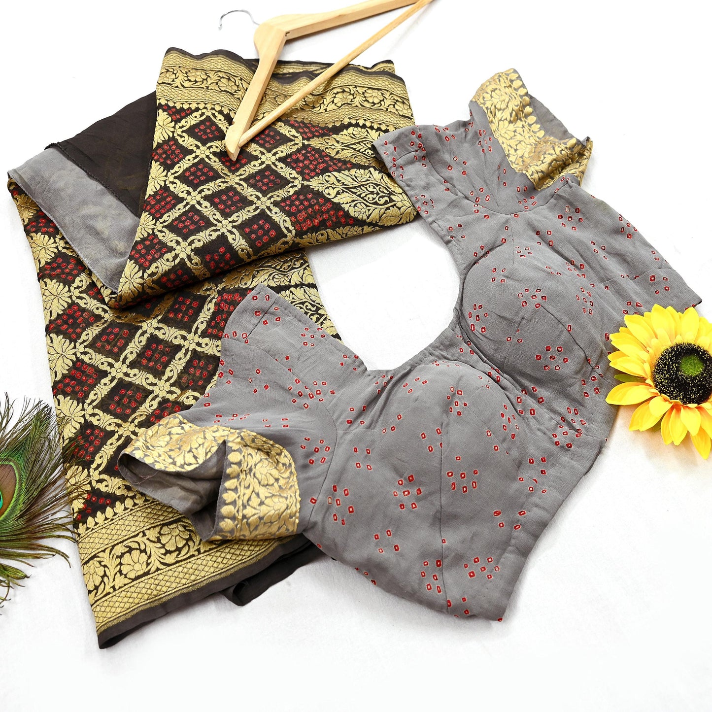 Indian Pre-Owned Sari Gray & Green Pure Georgette silk Hand Woven Bandhani Sarees Ethnic Zardozi/Dabka Zari Wedding Saree