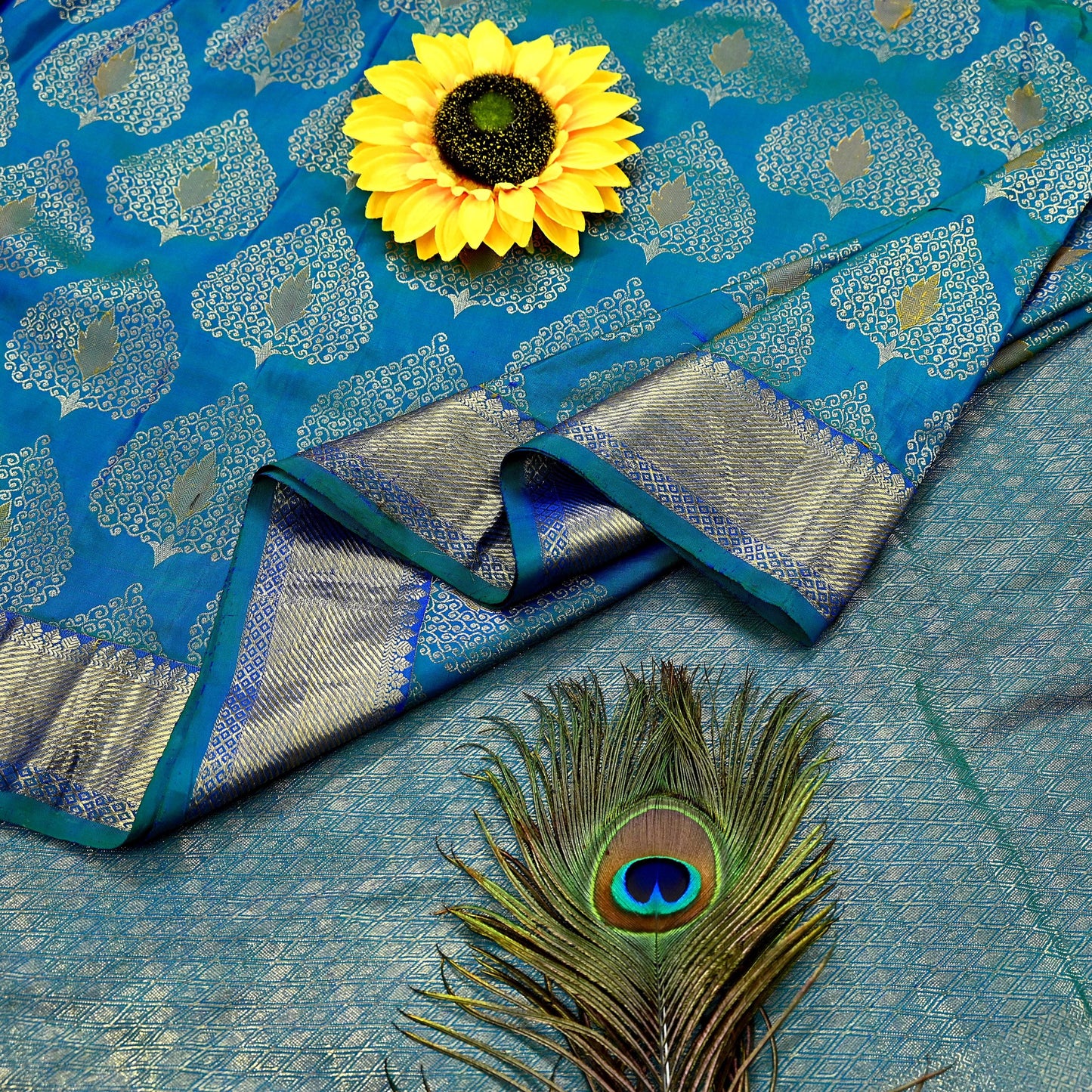 Indian Vintage Heavy Blue & Green Saree 100% Pure Silk Hand Woven Kanjeevaram Sari 5yd Ethnic Zari Premium Wedding Saree Fringes