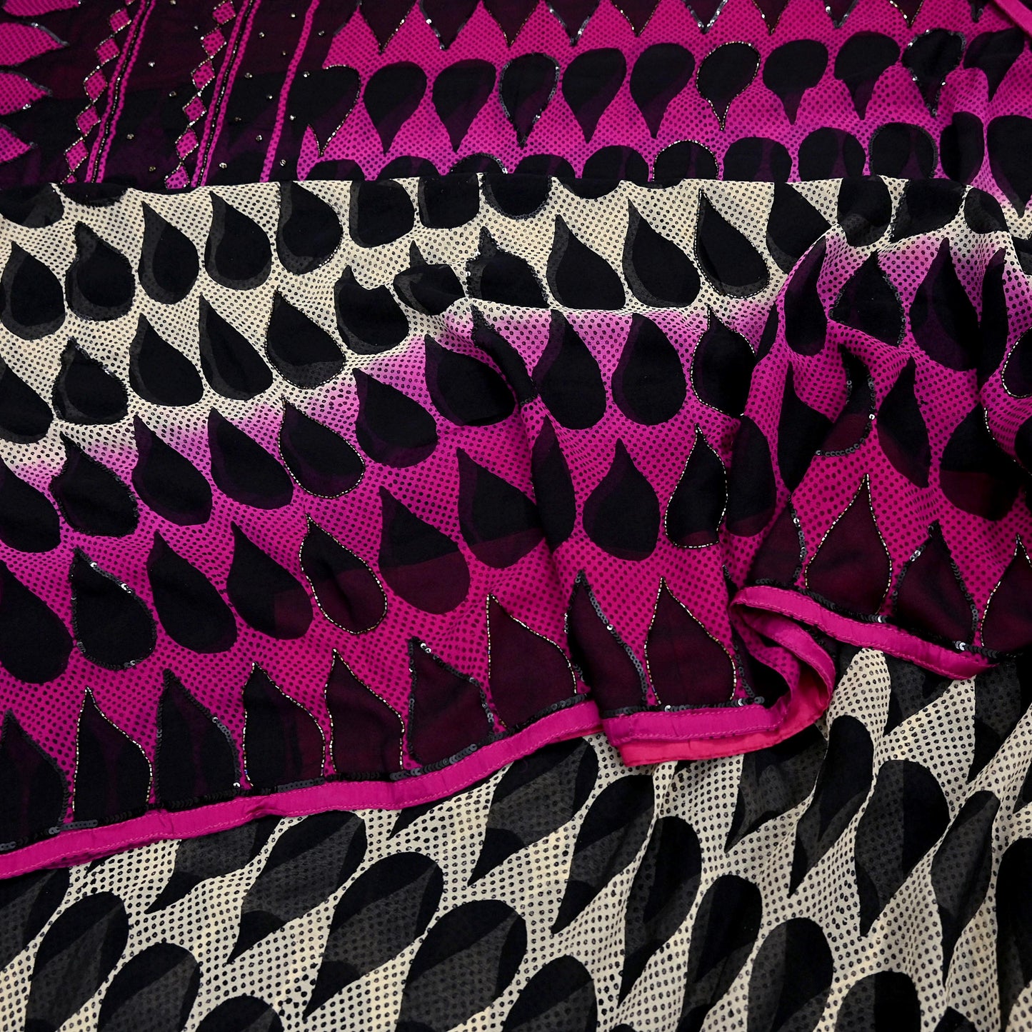 Indian Vintage Sari White & Black Hand Embroidered Printed Pure Georgette Silk Sari Saree Fabric 6Yd Sequins