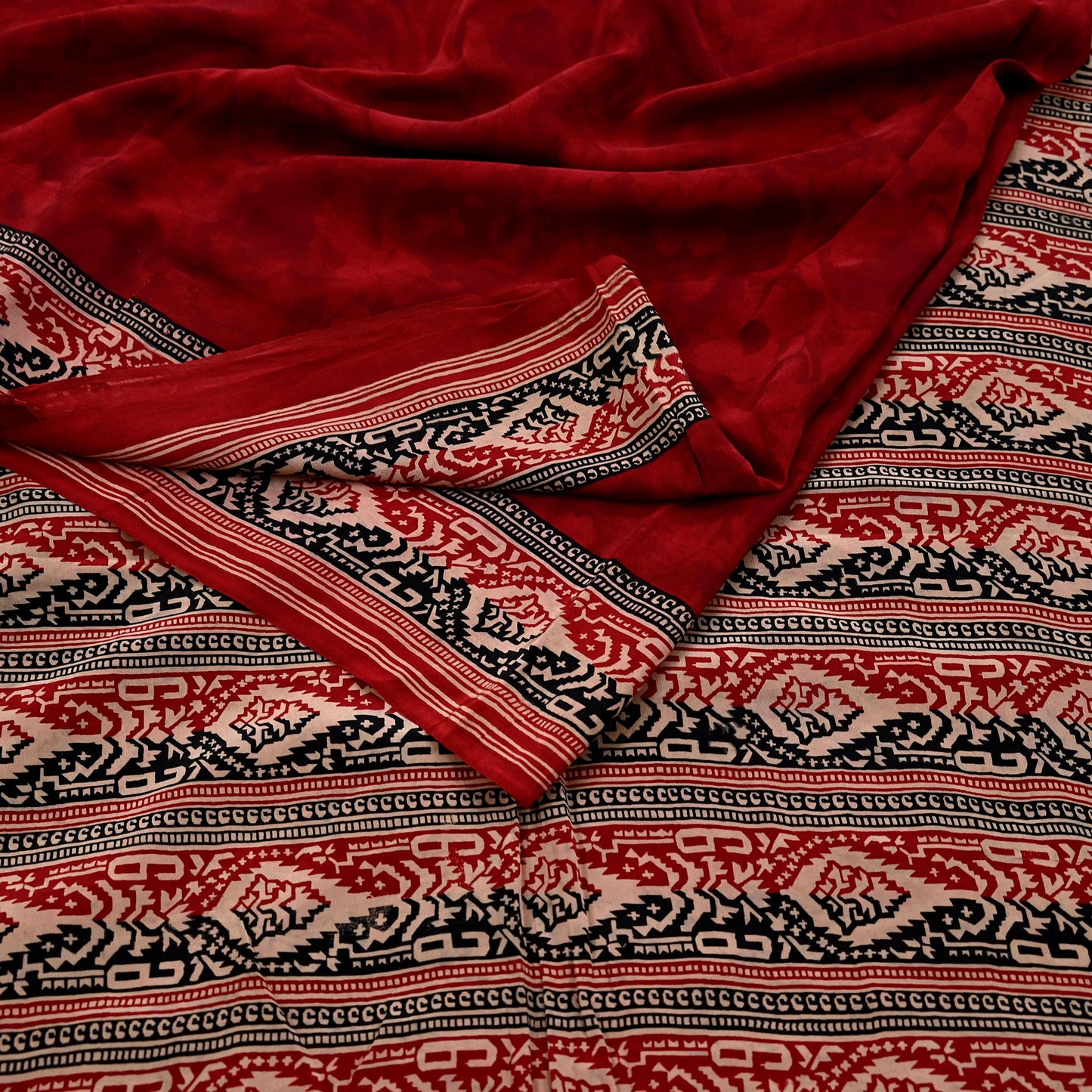 Indian Vintage Sari Maroon Pure Crepe Silk Block Printed Saree 5yard Sewing Quilting Floral Soft Craft Fabric Wrap