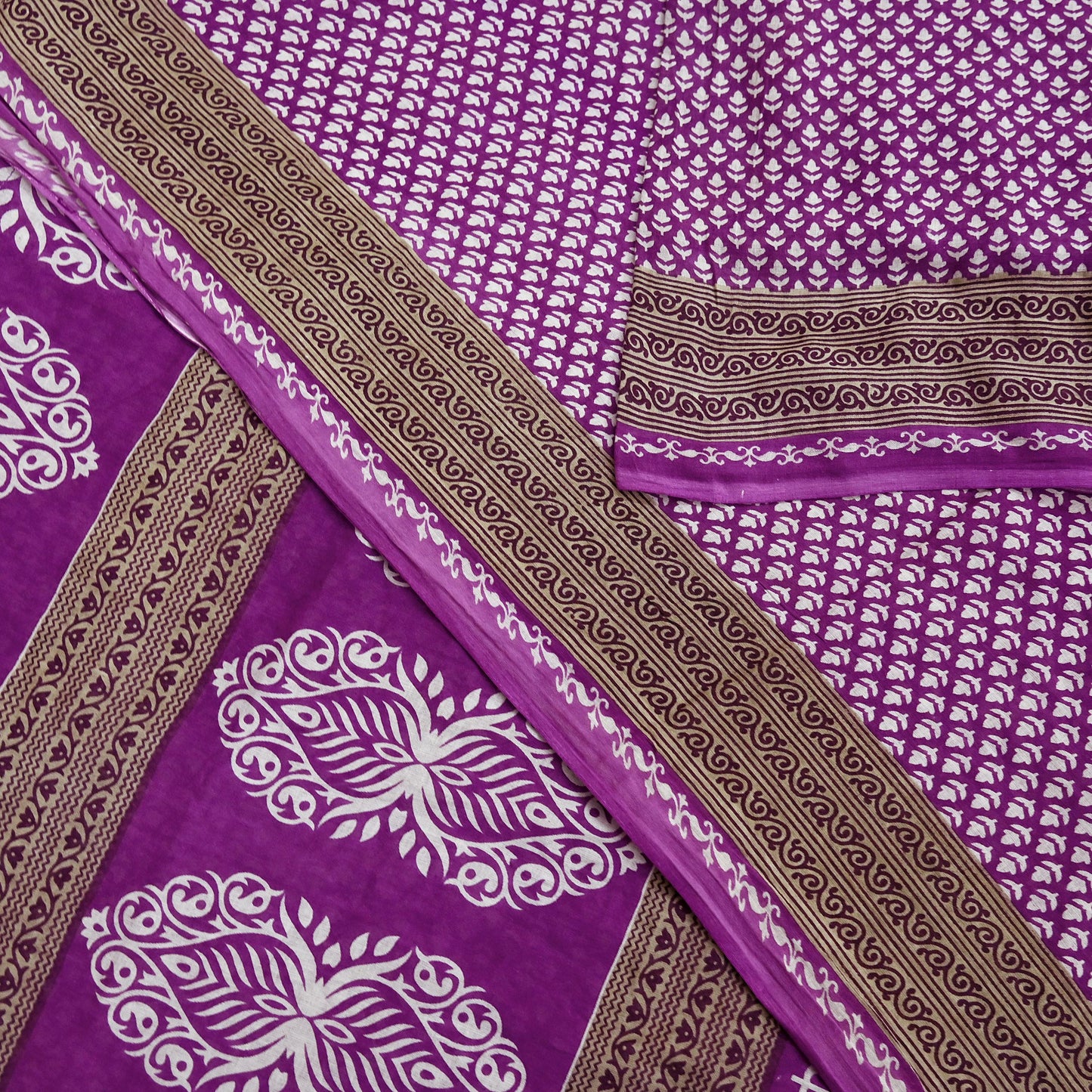 Indian Vintage Sari Purple Pure Cotton Printed Sarees Craft Fabric Soft 5Yd Sarong Wrap Boho Fabric Kimono Quilting Crafting Upcycle