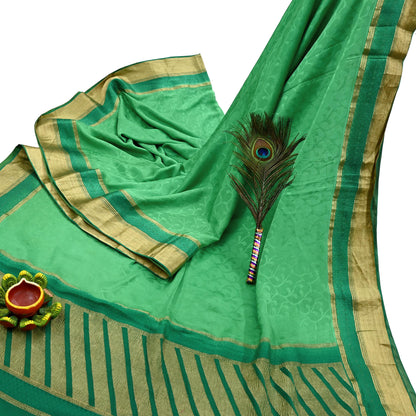 Indian Vintage Sari Green Pure Silk Hand Woven Sarees Fabric 5Yd Ethnic Dress Making Crafting Upcycle Quilting Zari Border