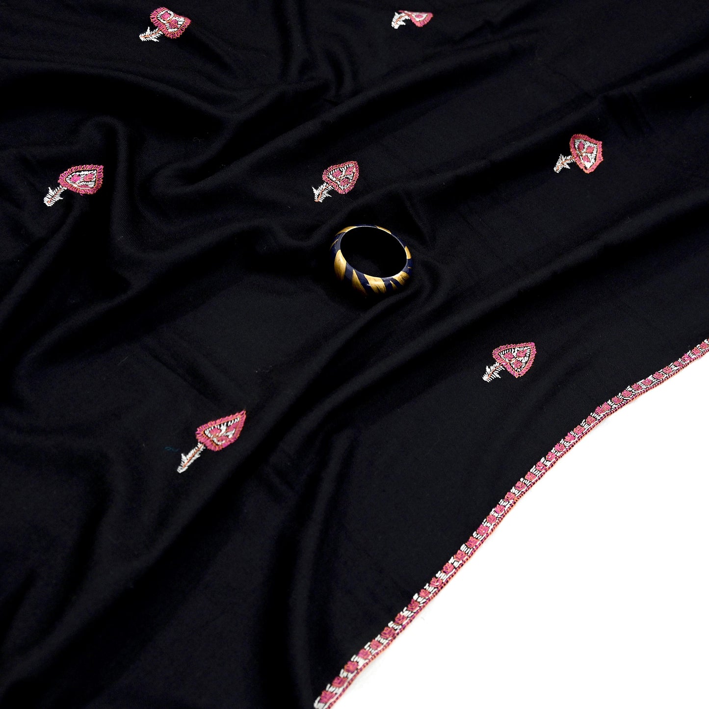 Indian Vintage Black Shawl Pure Woolen Handmade Suzani Long Throw Stole Warm Stole Paisley Design Soft Soft Cozy