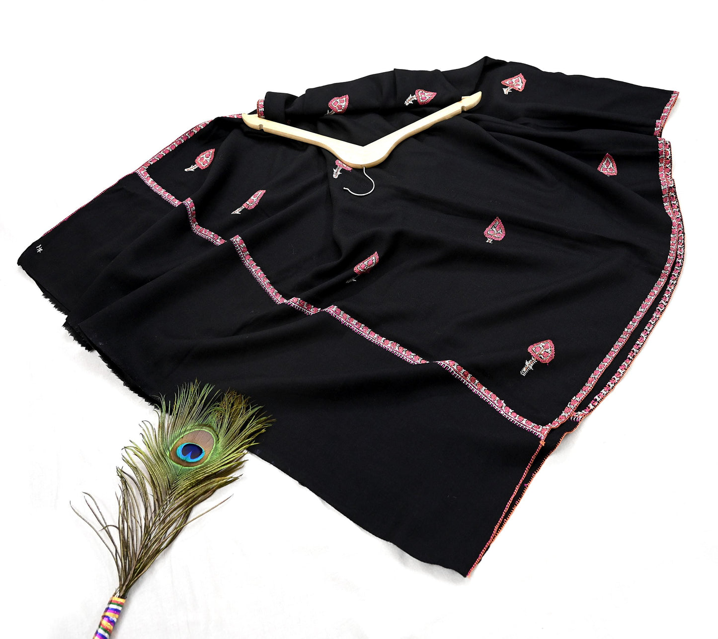 Indian Vintage Black Shawl Pure Woolen Handmade Suzani Long Throw Stole Warm Stole Paisley Design Soft Soft Cozy