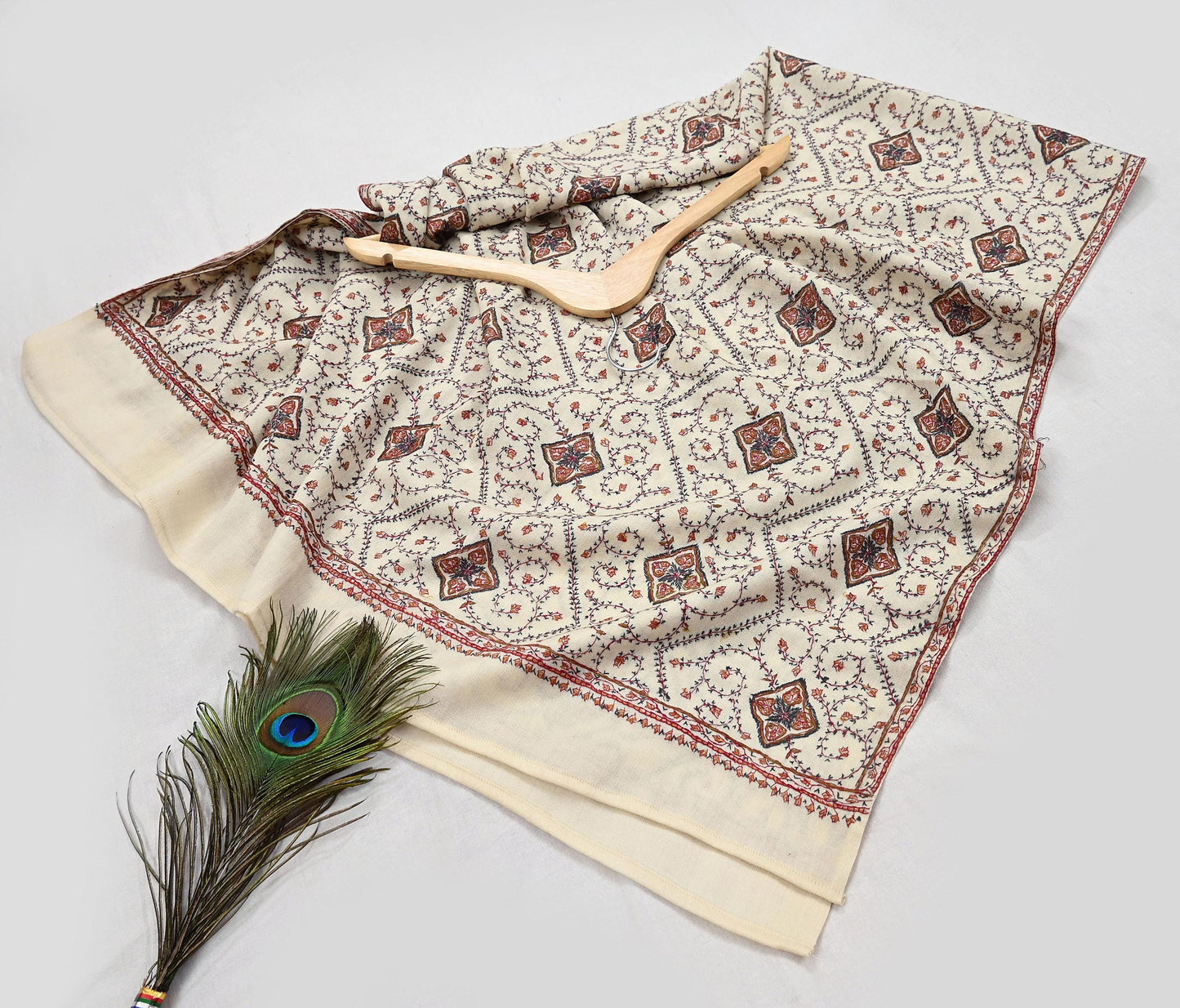 Indian Vintage Ivory Shawl Pure Woolen Handmade Suzani Long Throw Stole Warm Stole Paisley Design Soft Soft Cozy