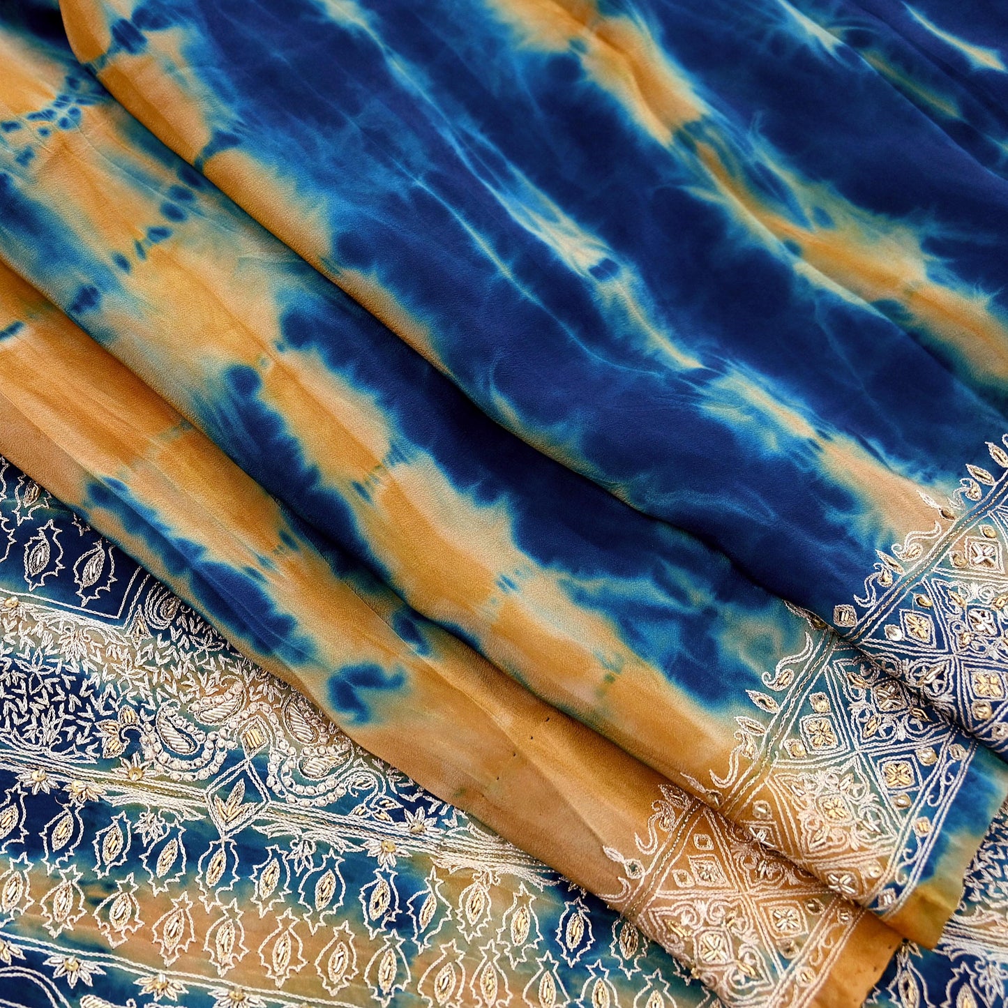 Indian Vintage Saree Pure Crepe Silk Hand Embroidered Tie-Dye Sari Fabric 5yard Sewing Craft Fabric Ethnic Dressmaking Crafting Zardozi Zari