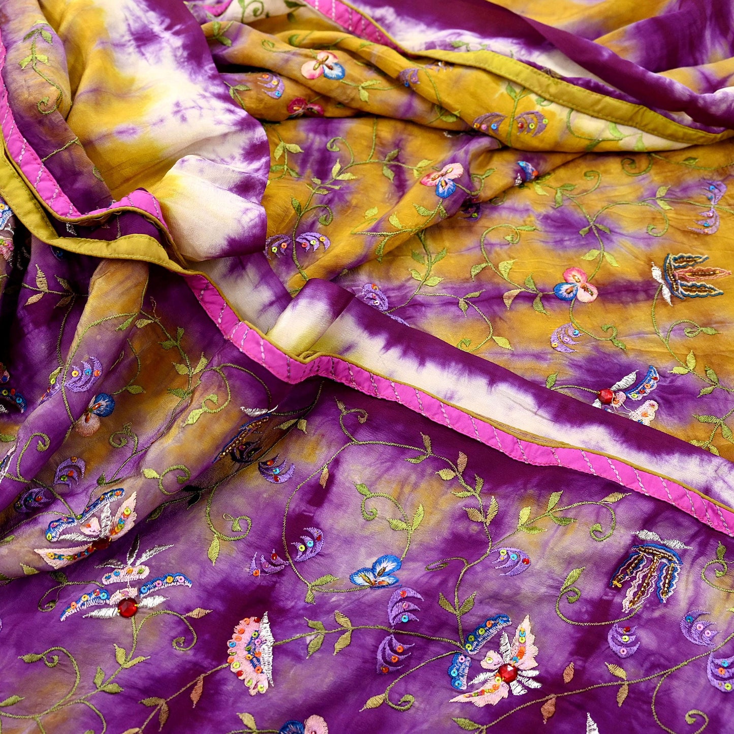 Indian Vintage Saree Purple & Yellow Pure Crepe Silk Hand Embroidered Tie-Dye Sari Fabric 5yard Sewing Craft Fabric Ethnic Dressmaking