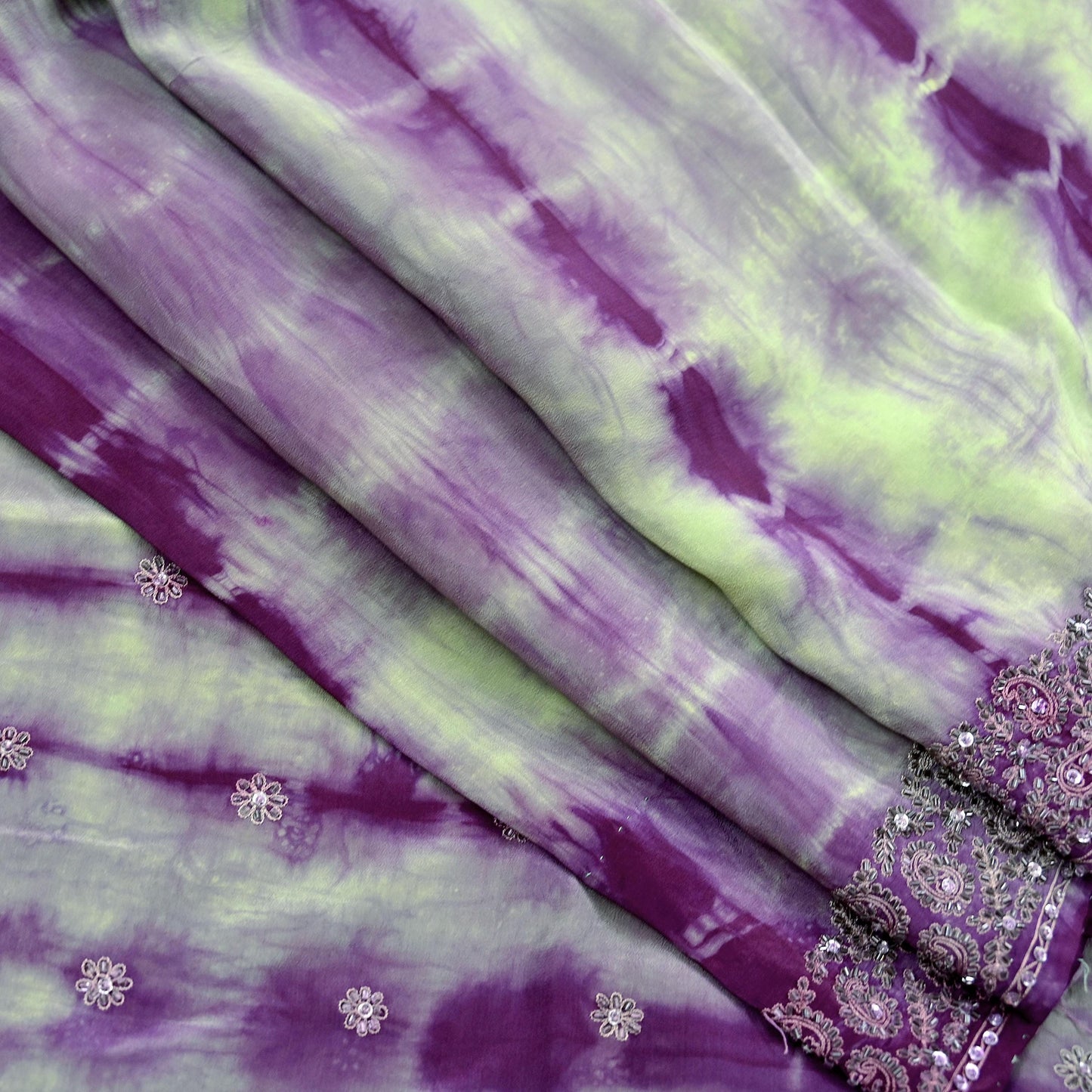 Indian Vintage Purple & Green Saree Pure Crepe Silk Hand Embroidered Tie-Dye Sari Fabric 5yard Sewing Craft Fabric Ethnic zari