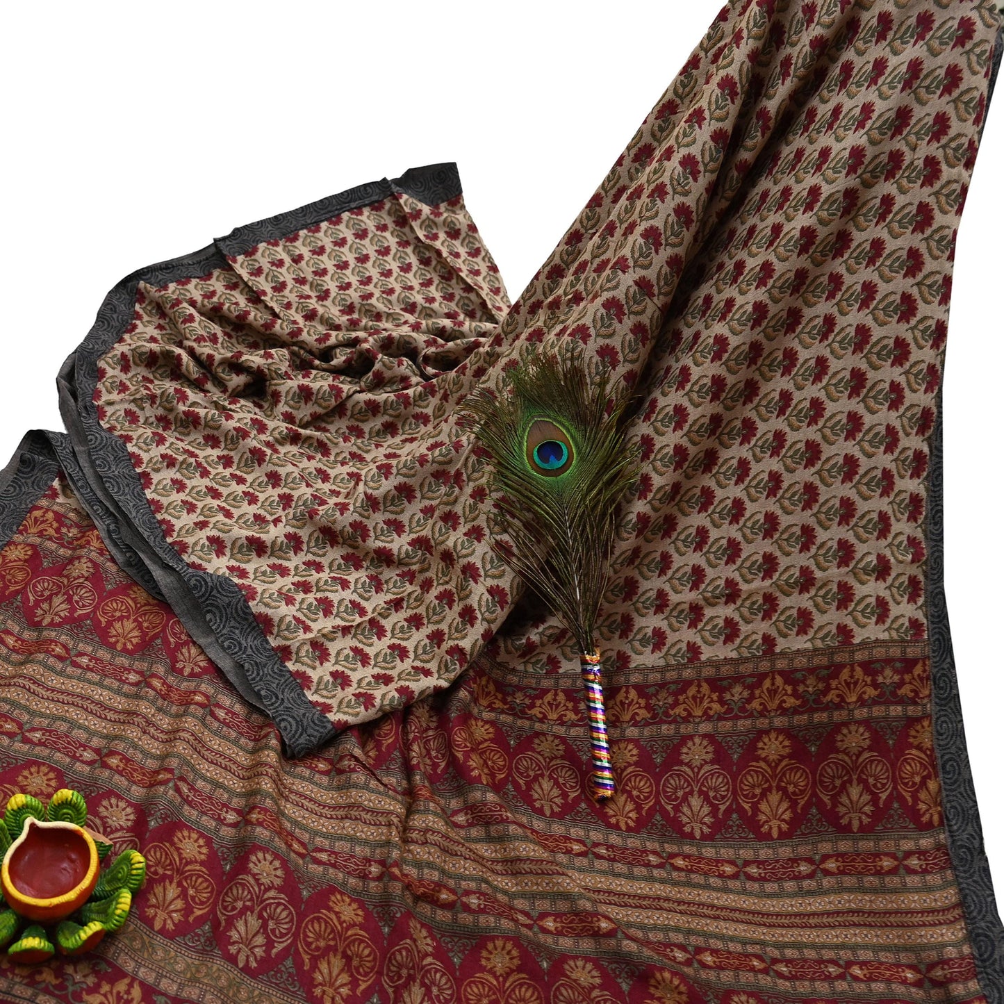 Indian Vintage Sari Maoon & Beige Pure Woolen Woven Printed Sarees Soft Warm Craft Fabric 5Yd Floral Dress making Crafting For Winter Soft