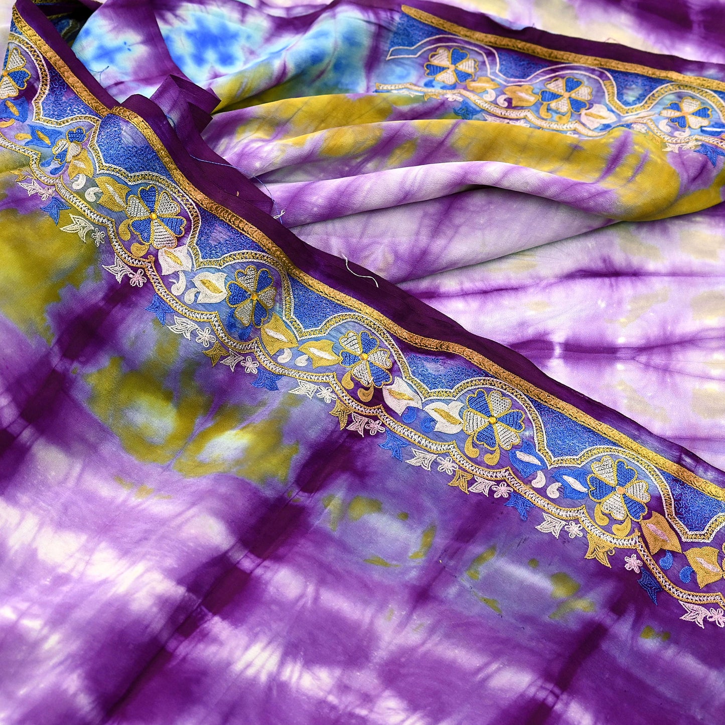 Indian Vintage Blue & Purple Saree Pure Crepe Silk Hand Embroidered Tie-Dye Sari Fabric 5yard Craft Ethnic Zardozi