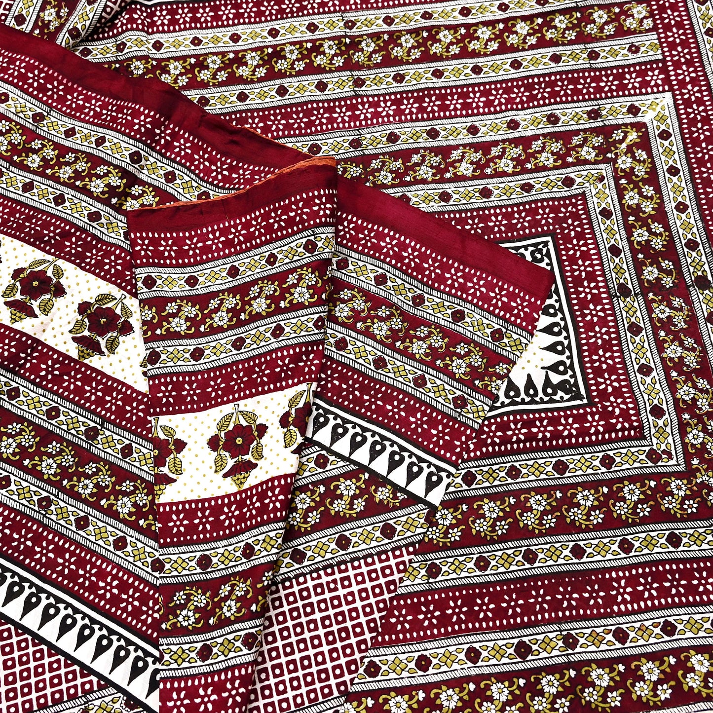 Indian Vintage Sari Maroon & Ivory 100% Pure Silk Printed Sarees 5yd Craft Fabric Sewing Dress Making Floral Quilting Crafting Upcycle Used