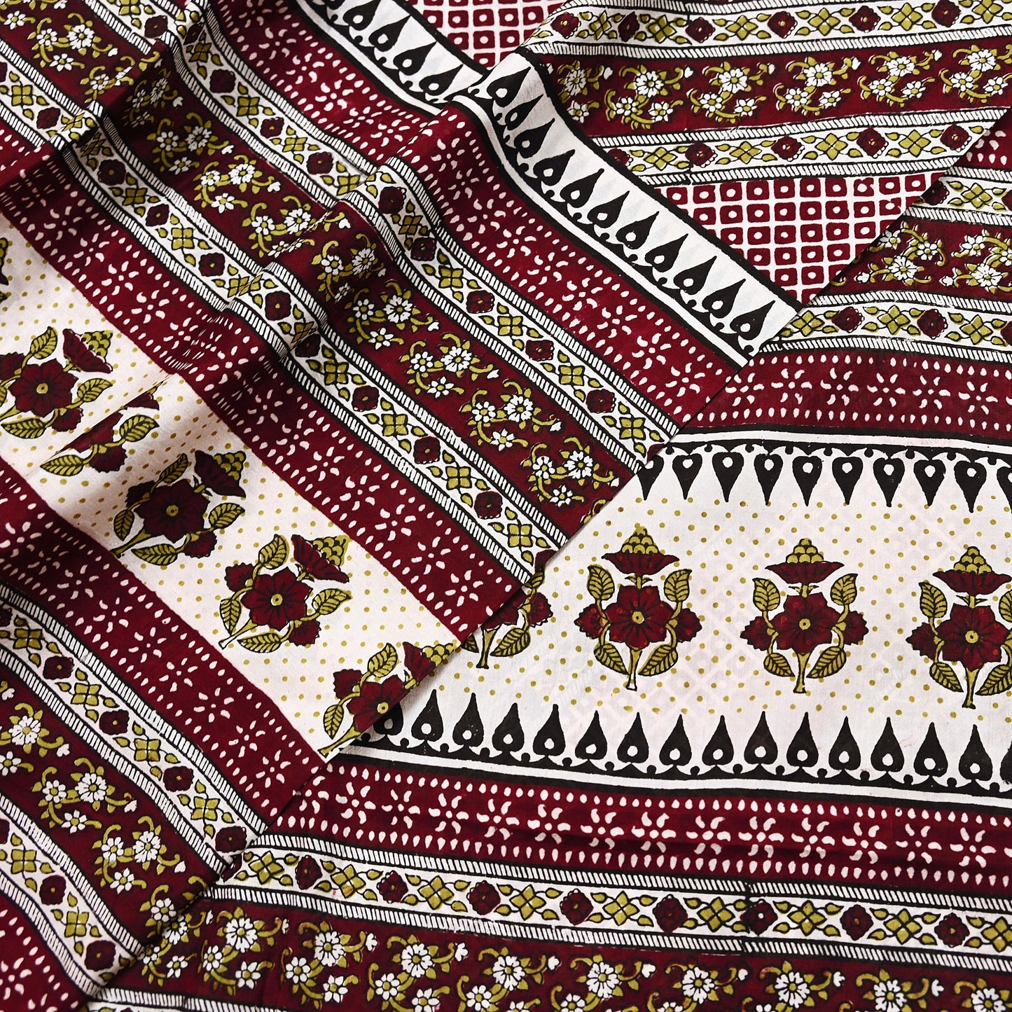 Indian Vintage Sari Maroon & Ivory 100% Pure Silk Printed Sarees 5yd Craft Fabric Sewing Dress Making Floral Quilting Crafting Upcycle Used