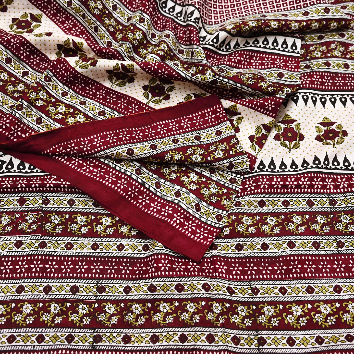 Indian Vintage Sari Maroon & Ivory 100% Pure Silk Printed Sarees 5yd Craft Fabric Sewing Dress Making Floral Quilting Crafting Upcycle Used