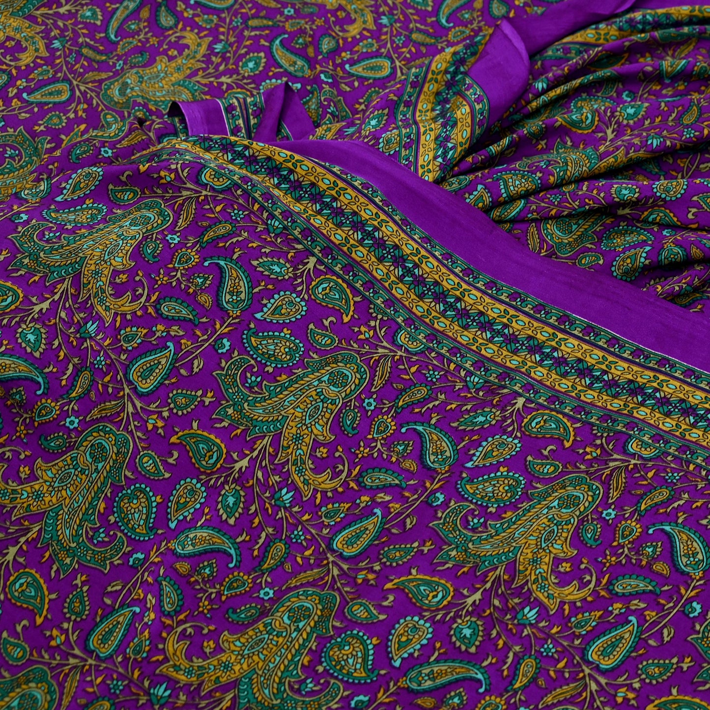 Indian Vintage Purple Moss Crepe Saree Printed Floral Sari Fabric 6 Yards Soft Craft Fabric for Sewing, Dressmaking, Quilting,Upcycling
