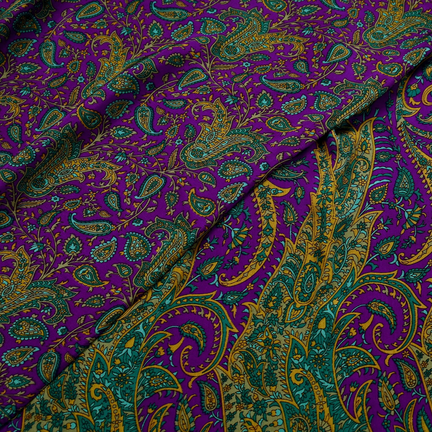 Indian Vintage Purple Moss Crepe Saree Printed Floral Sari Fabric 6 Yards Soft Craft Fabric for Sewing, Dressmaking, Quilting,Upcycling