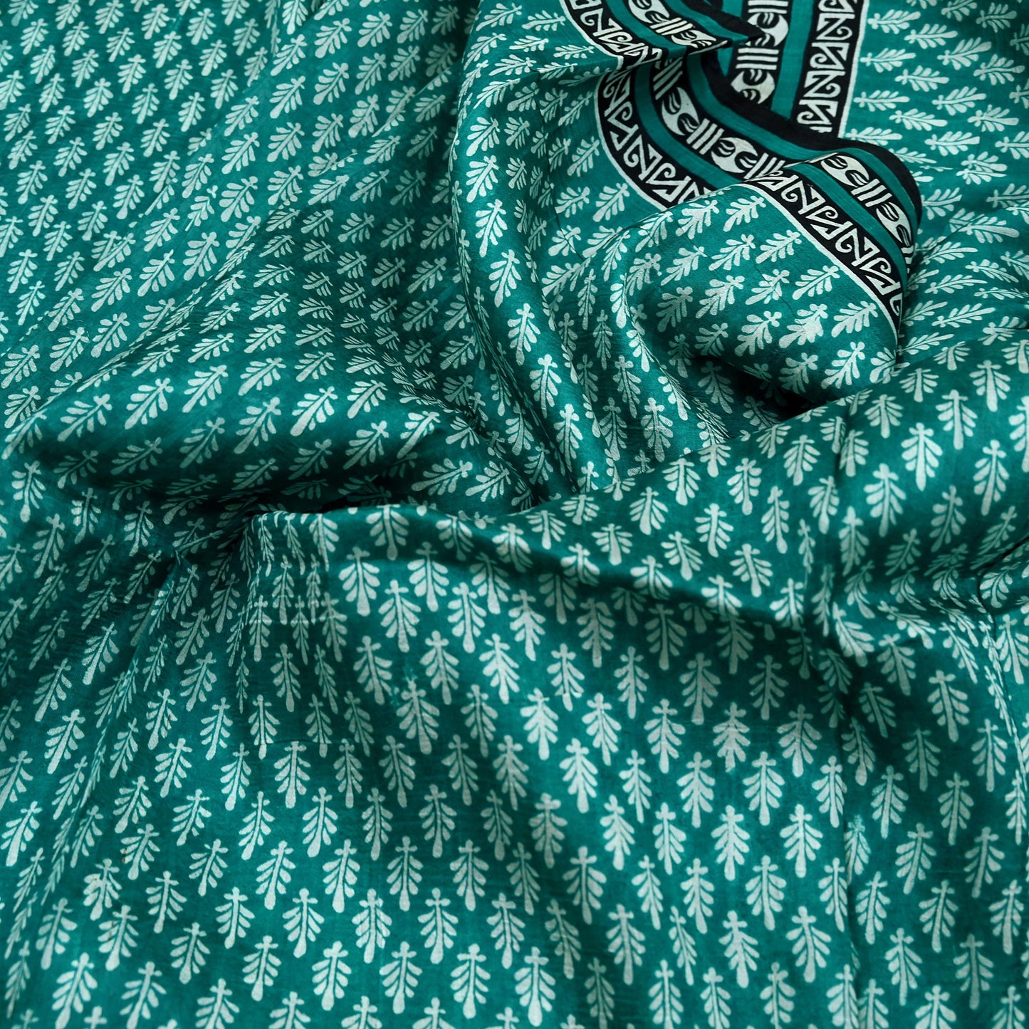 Indian Vintage Sari Green & Black 100% Pure Silk Printed Sarees 5yd Sewing Craft Fabric DressMaking Crafting Quilting Upcycle