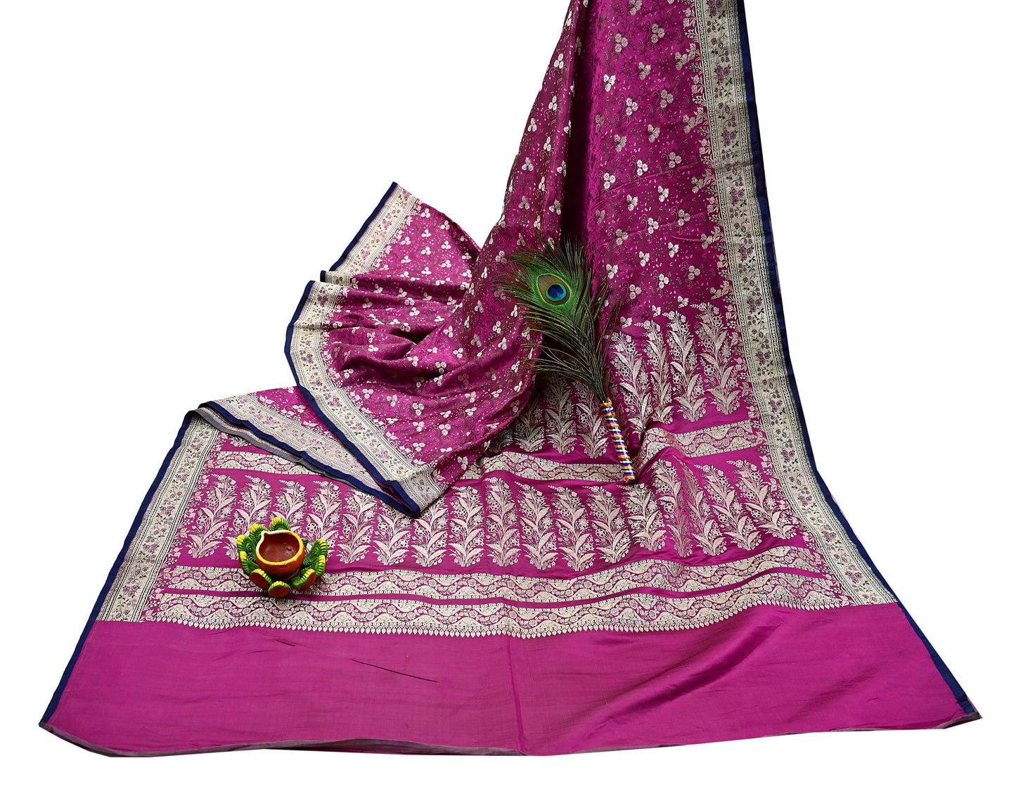 Indian Vintage Sari Magenta Heavy Pure Satin Silk Woven Banarasi Brocade Saree Zari 5Yd Ethnic Dress making Crafting Bollywood