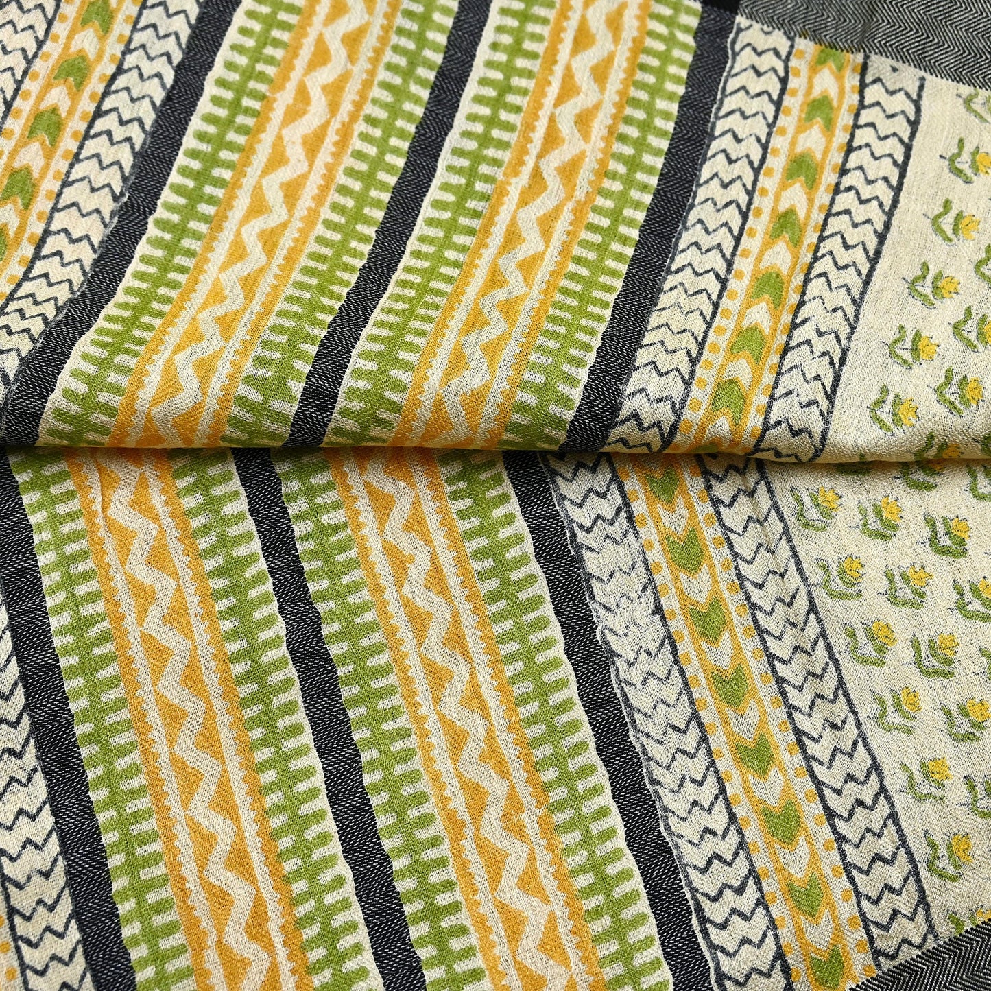 Vintage Yellow & Beige Long Stole Pure Woolen Scarf Printed Dupatta Infinity Scarves Sarong Wrap Veil Woman Hijab Shawl Craft Fabric Fringes