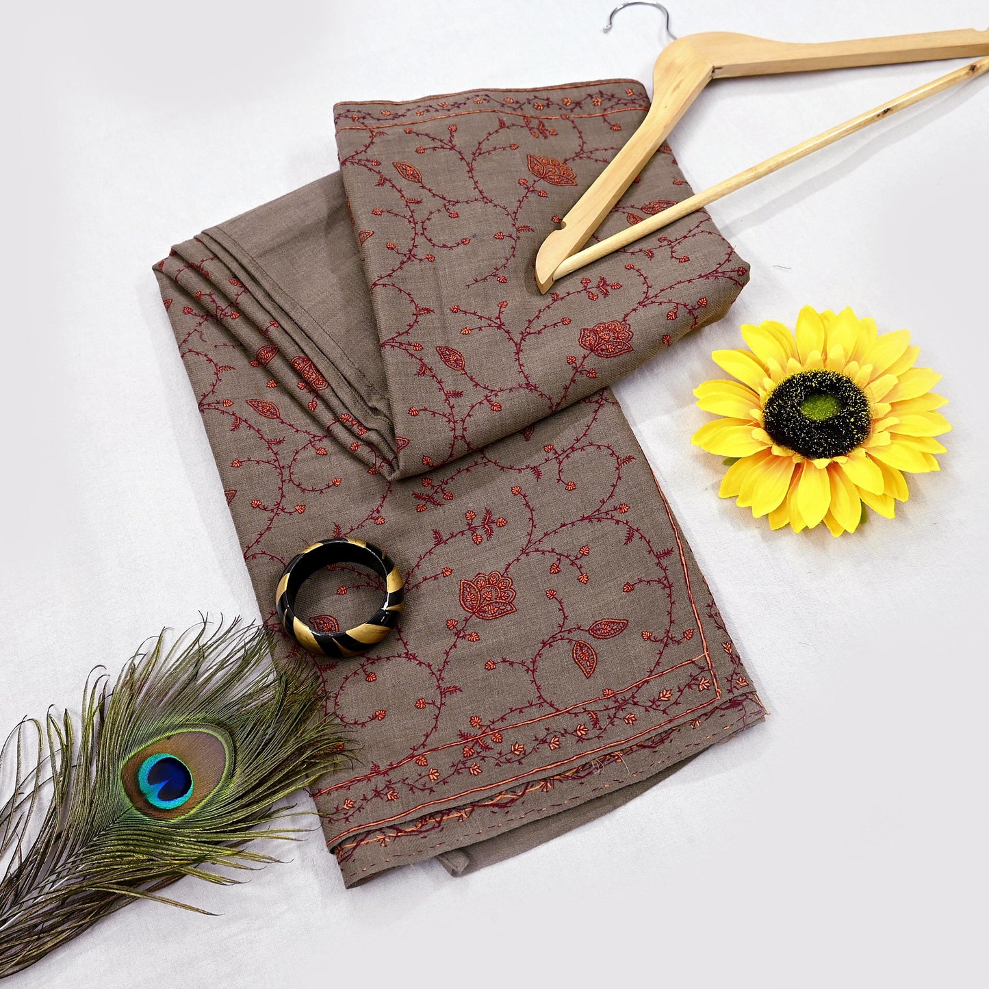 Indian Vintage Brown Shawl Pure Woolen Handmade Suzani Long Throw Stole Warm Stole Paisley Design Soft Soft Cozy