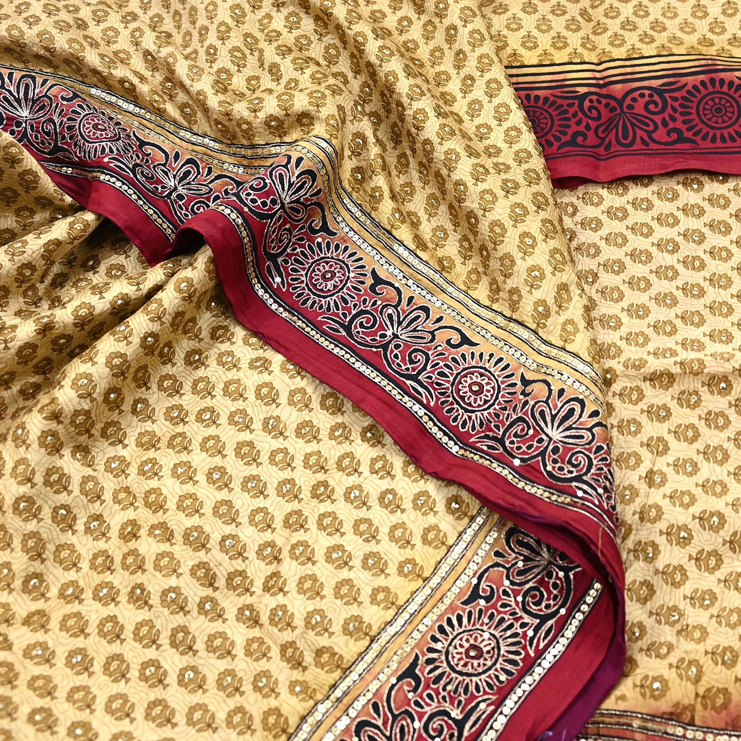 Indian Vintage Sari Beige & Maroon Pure Silk Hand Embroidered Sarees 5Yd Craft Fabric Sewing soft Quilting Crafting Ethnic Bollywood sarees