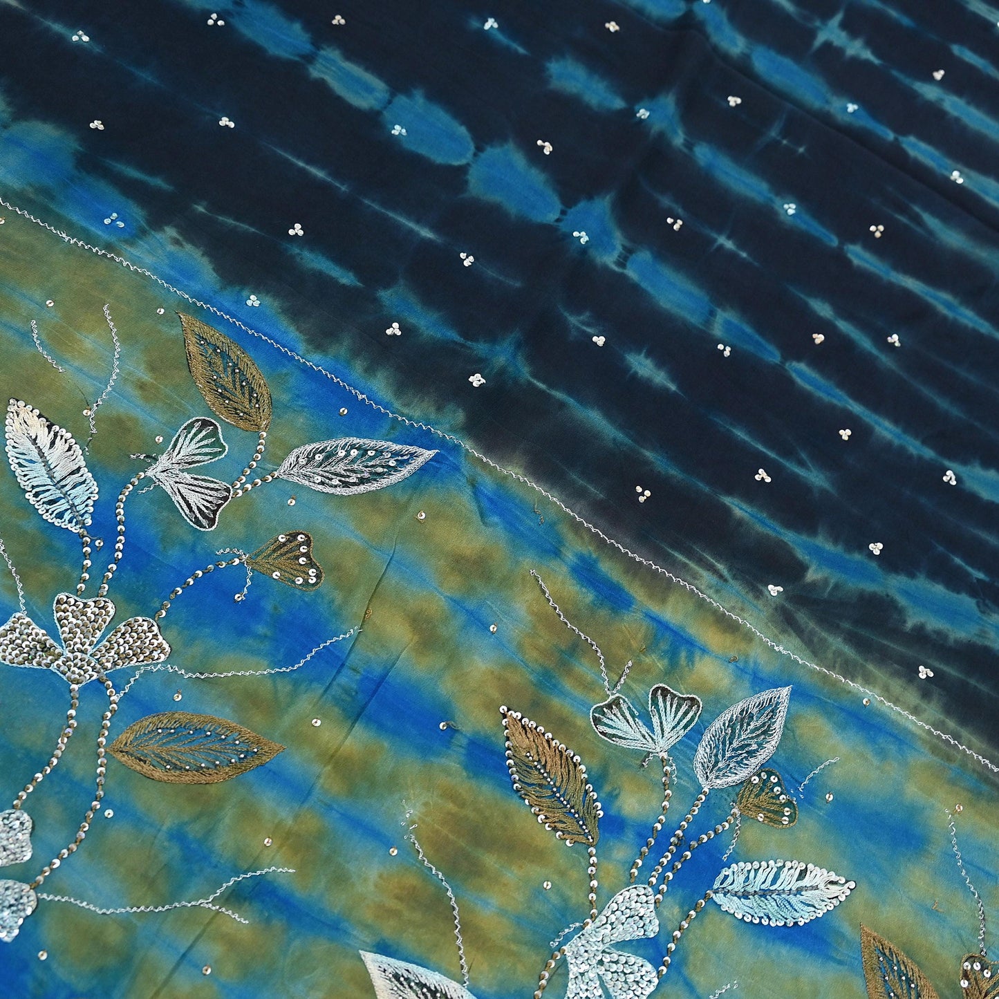 Indian Vintage Saree Pure Crepe Silk Hand Embroidered Tie-Dye Sari Fabric 5yard Sewing Craft Fabric Ethnic Dressmaking Crafting Zari