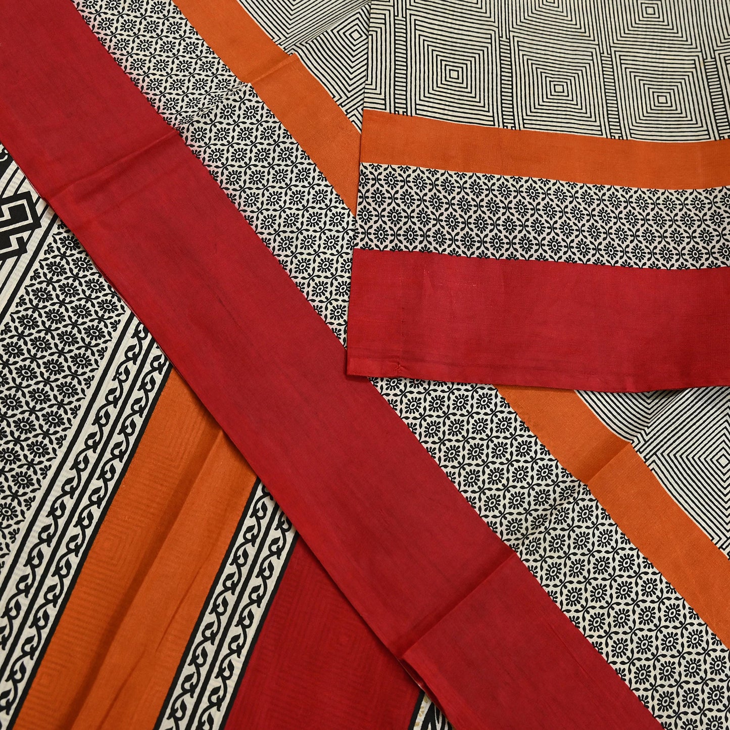 Indian Vintage Sari Ivory & Black Printed Pure Silk Sarees 5yd Sewing Craft Fabric DressMaking Soft Wrap Upcycle Quilting Crafting Used