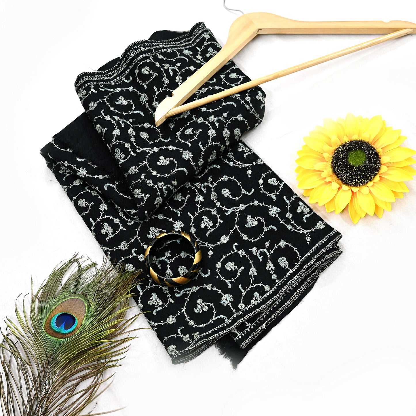 Indian Vintage Black Shawl Pure Woolen Handmade Suzani Long Throw Stole Warm Stole Paisley Design Soft Soft Cozy