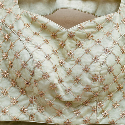 Indian Pre-owned Green Pure Organza Silk Hand Embroidered By Designer Abu Jani Blouse/Top/Crop 36 Size Party wear Bollywood