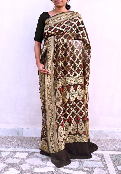 Indian Pre-Owned Sari Gray & Green Pure Georgette silk Hand Woven Bandhani Sarees Ethnic Zardozi/Dabka Zari Wedding Saree