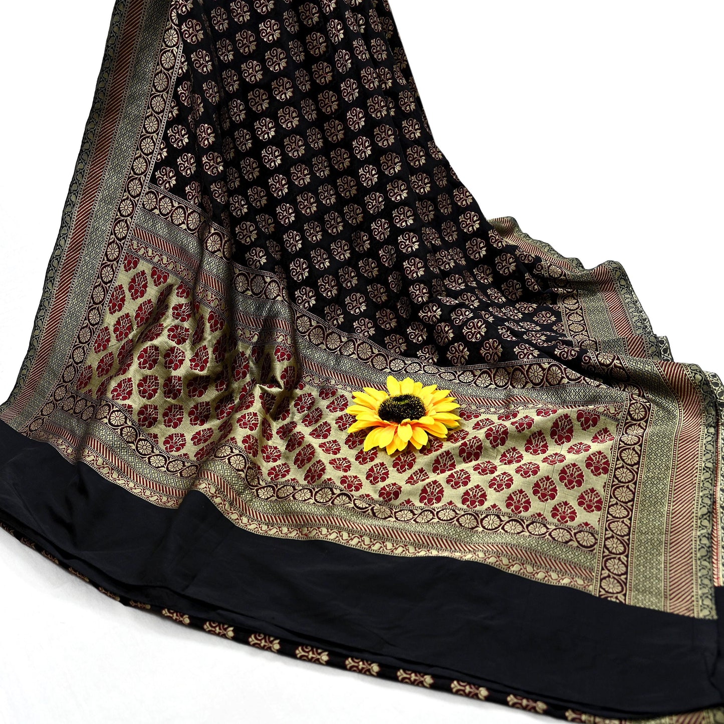 Vintage Heavy Black Sarees Pure Silk Hand Woven Sari Craft Fabric 5Yd Sewing Soft Ethnic Zari Dress Making Wedding Sari