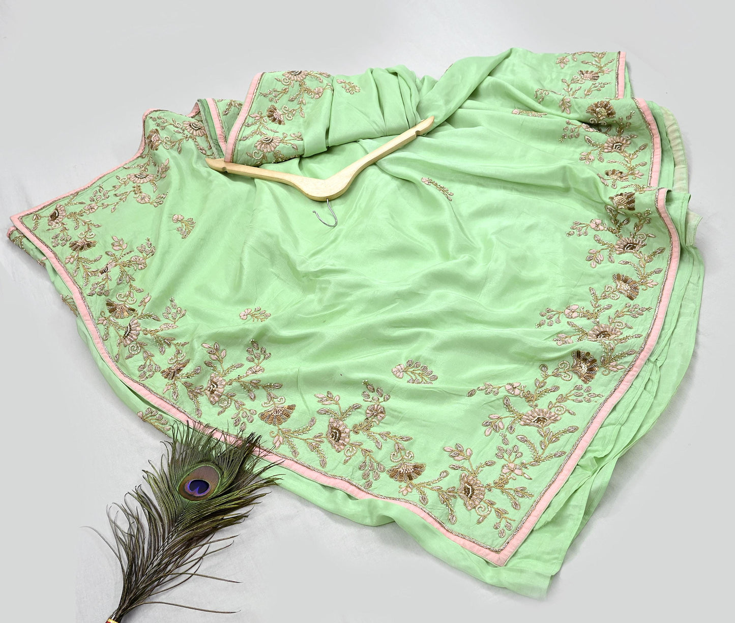 Indian Pre-owned Sari Green Pure Chanderi Silk Hand Embroidered Anamika Khanna Designer Sarees Ethnic 6Yd Sewing  Zardozi Wedding Sarees