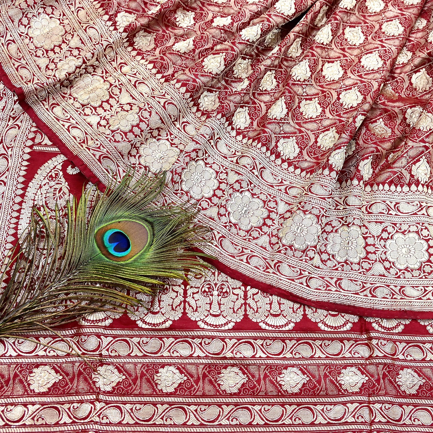 Indian Antique Vintage Heavy Sari Maroon Pure Silk Hand Woven Banarasi Sarees Zari 5Yd Pre-owned Designing