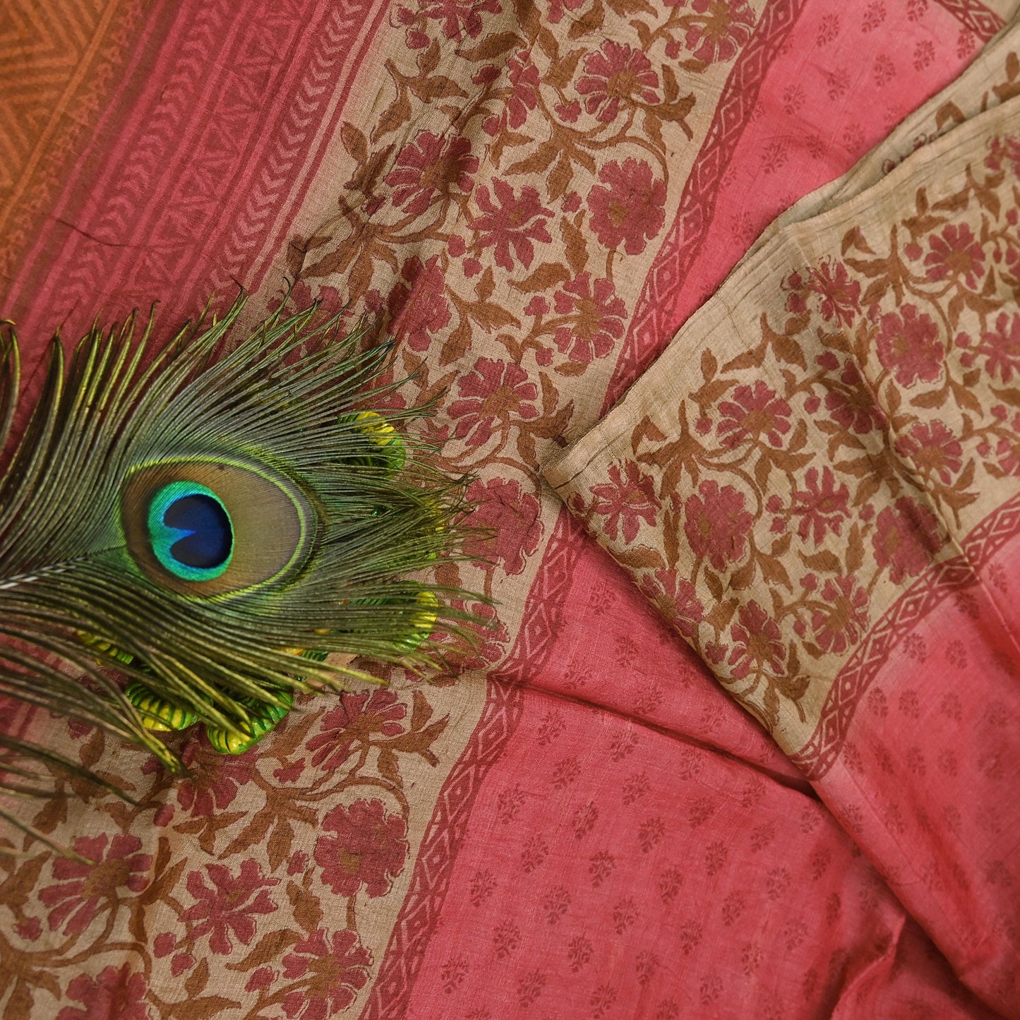 Indian Vintage Peach & Beige Saree Pure Khadi Silk Handloom Printed Sari Fabric 5yd Ethnic Wear Sari Floral Designs Dress making Crafting