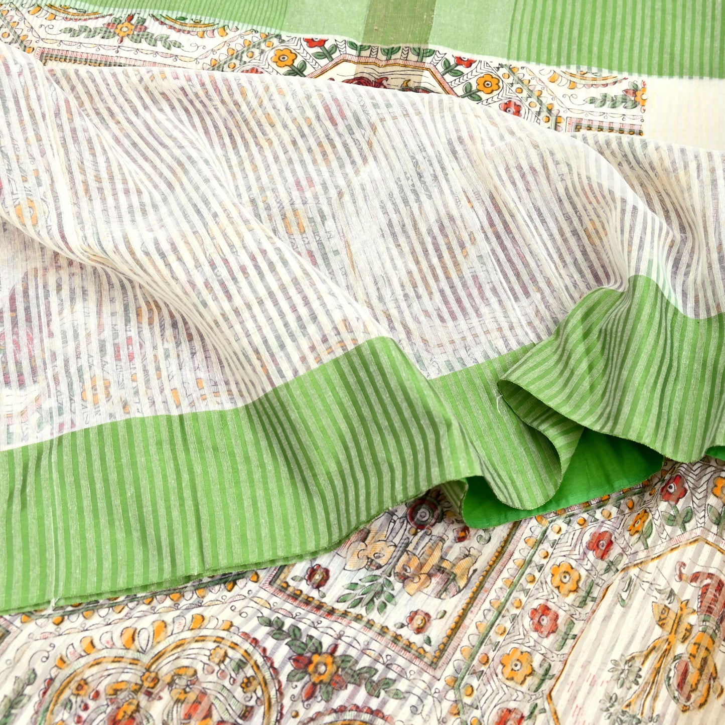 Indian Vintage Sari Ivory Hand Woven Painted Sarees Cotton Craft Fabric 5Yd Floral Soft Dress Making Fringes Crafting Quilting