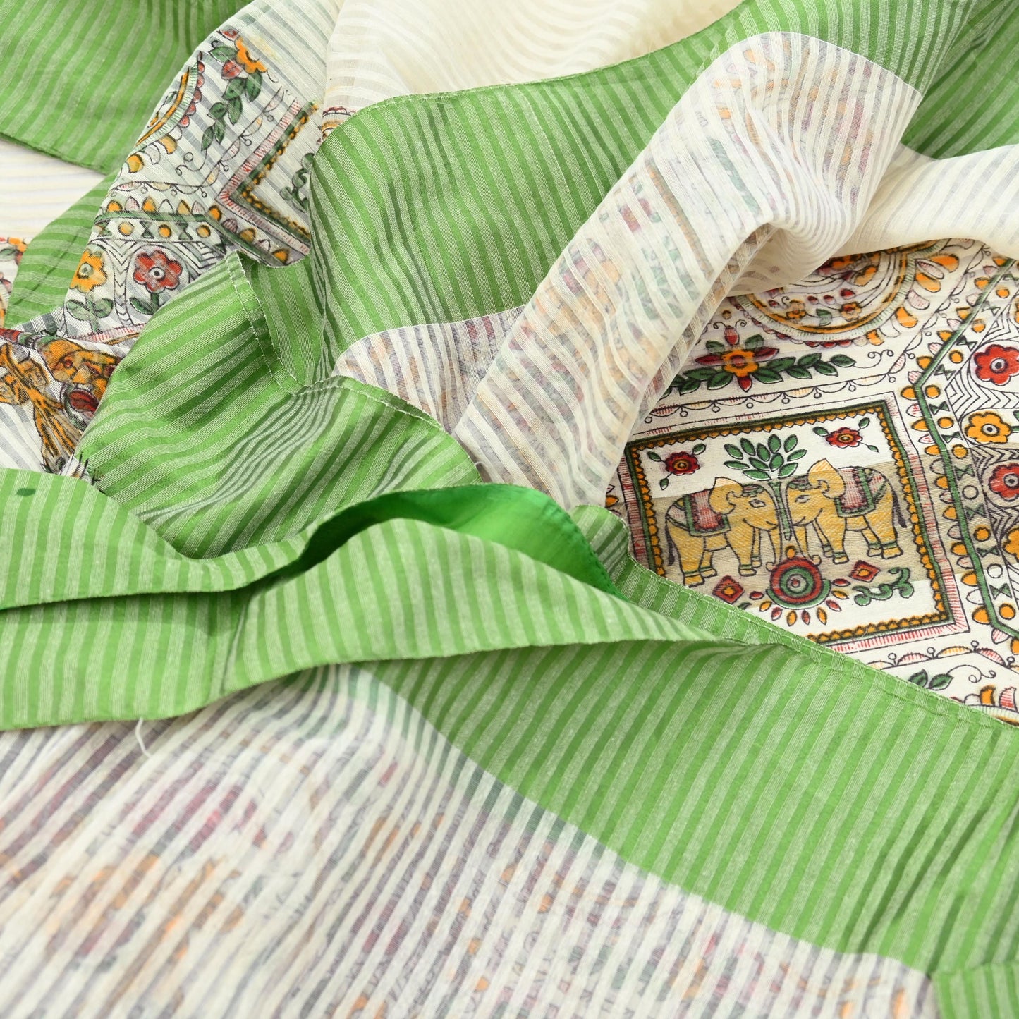 Indian Vintage Sari Ivory Hand Woven Painted Sarees Cotton Craft Fabric 5Yd Floral Soft Dress Making Fringes Crafting Quilting