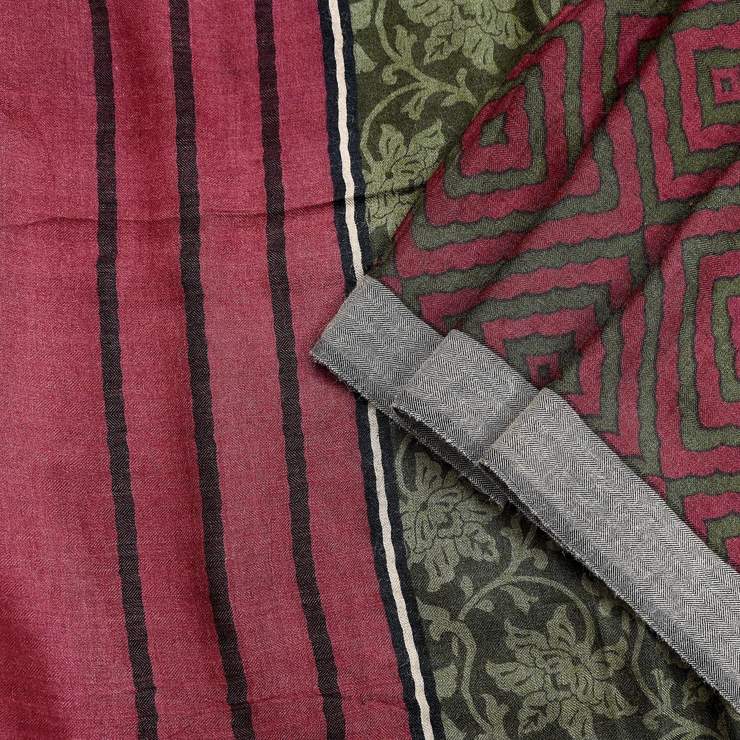 Indian Women Vintage Green & Maroon Long Stole Pure Woolen Scarf Dupatta Scarves Printed Sarong Wrap Veil Hijab Shawl Soft