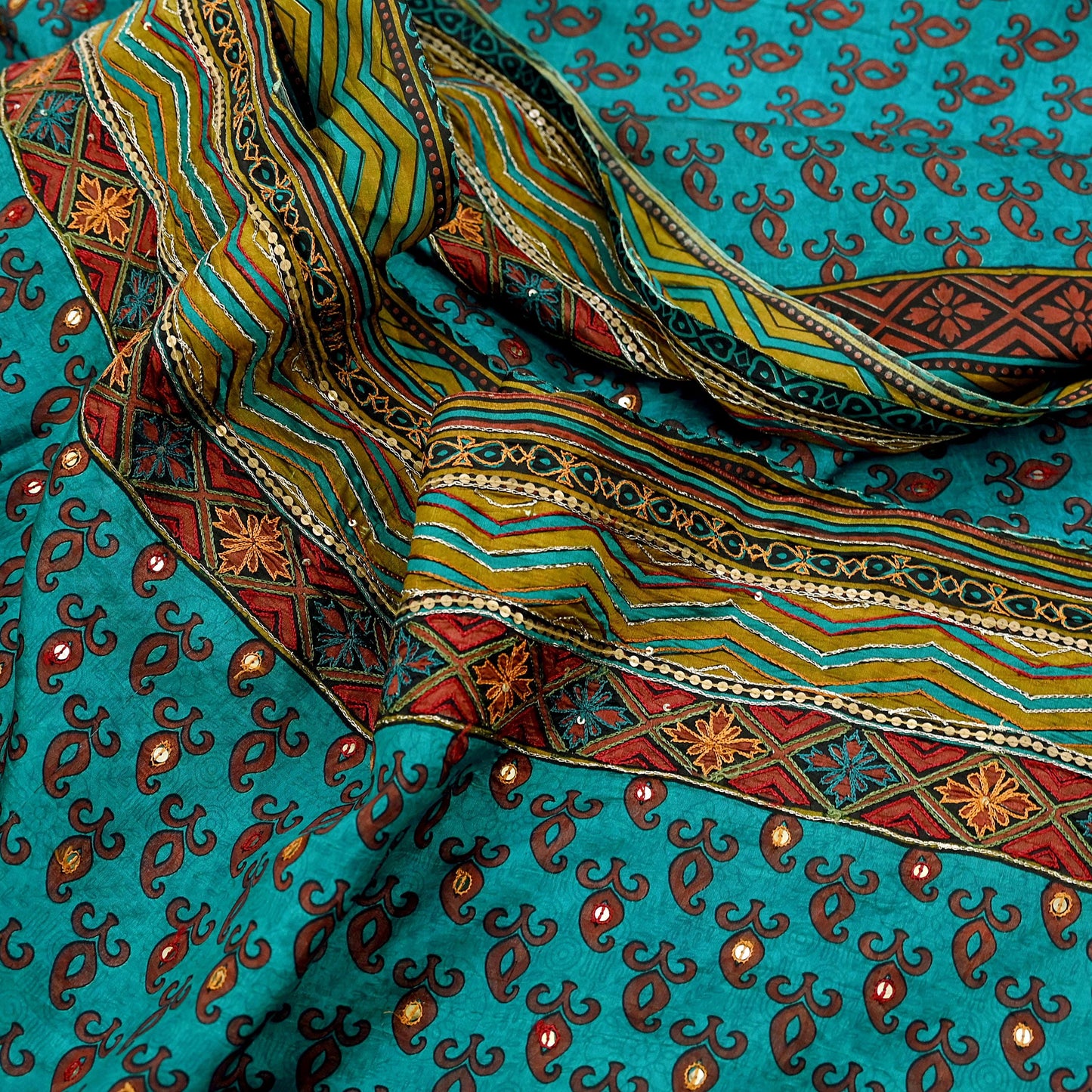 Indian Vintage Sari Green Pure Silk Hand Embroidered Sarees 5Yd Craft Fabric Sewing soft Quilting Crafting Upcycle Ethnic Bollywood sarees