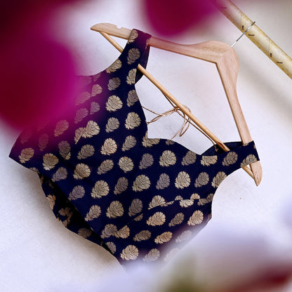 Indian New White Pure Georgette Silk Hand Woven Sleeveless Padded Blouse/Top/Crop Party wear Bollywood One Of a Kind Blouse