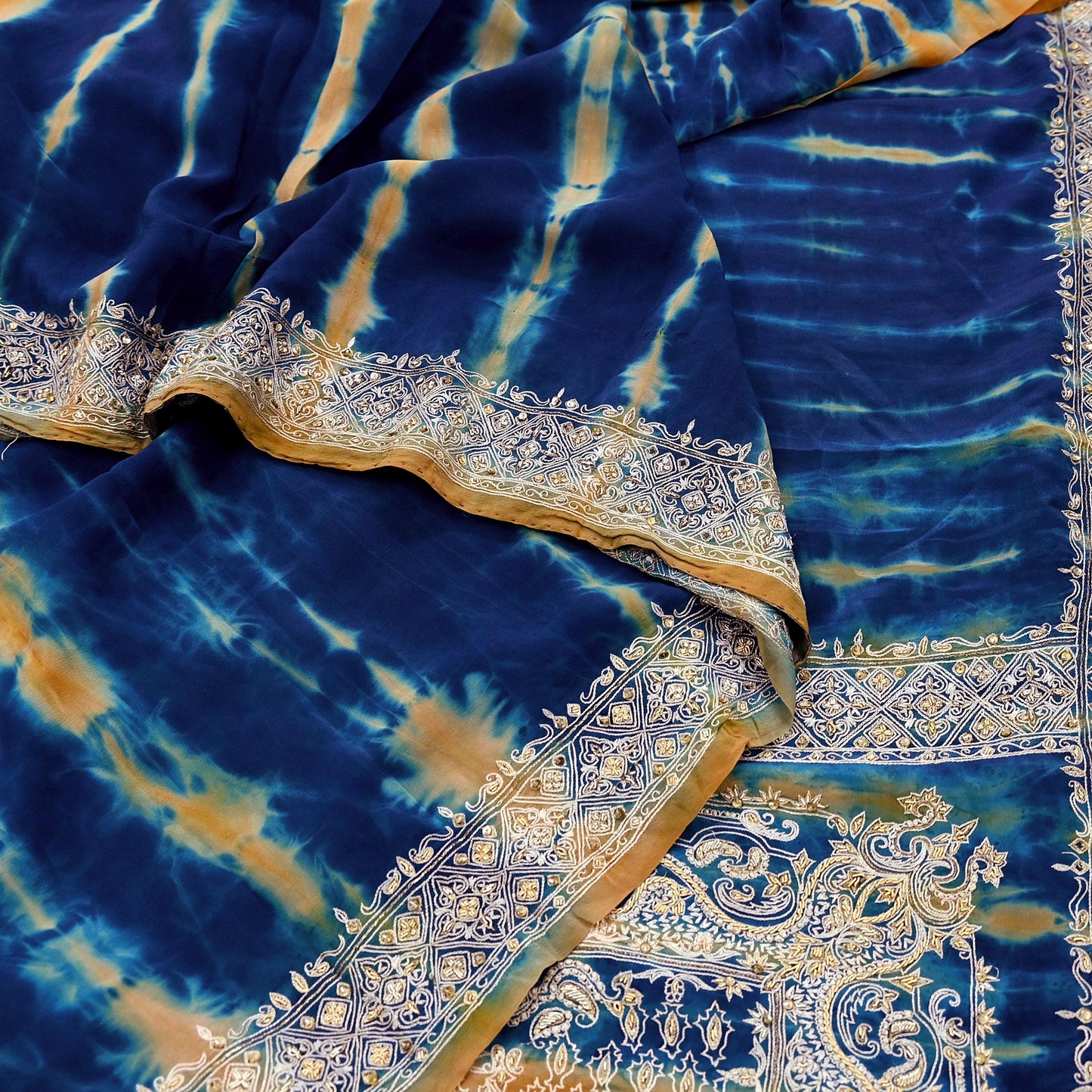 Indian Vintage Saree Pure Crepe Silk Hand Embroidered Tie-Dye Sari Fabric 5yard Sewing Craft Fabric Ethnic Dressmaking Crafting Zardozi Zari